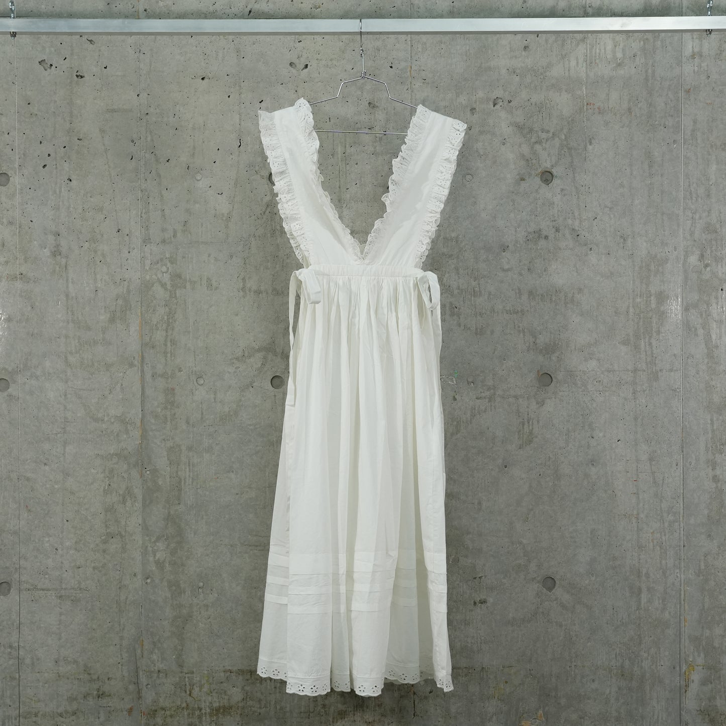 SID DRESS / WHITE