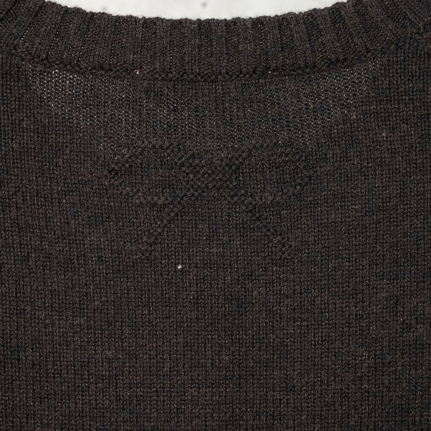 TROIS SWEATER / DARKBROWN