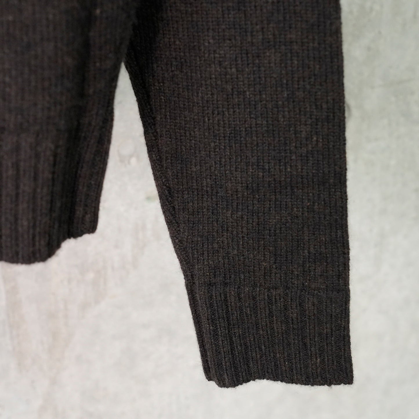 TROIS SWEATER / DARKBROWN