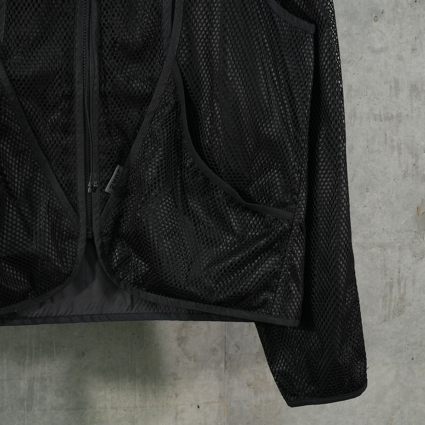 TACTICAL HYBRID JACKET / BLACK