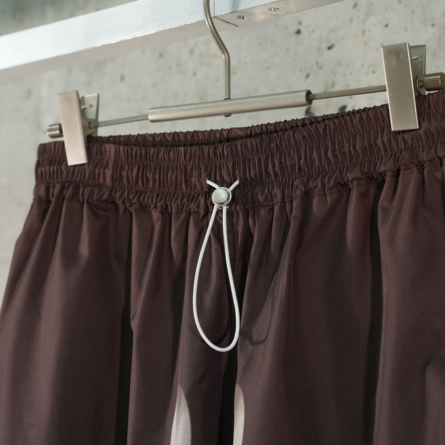 BE HAPPY TRACK PANT (SMILEY) / BROWN/PLATINUM