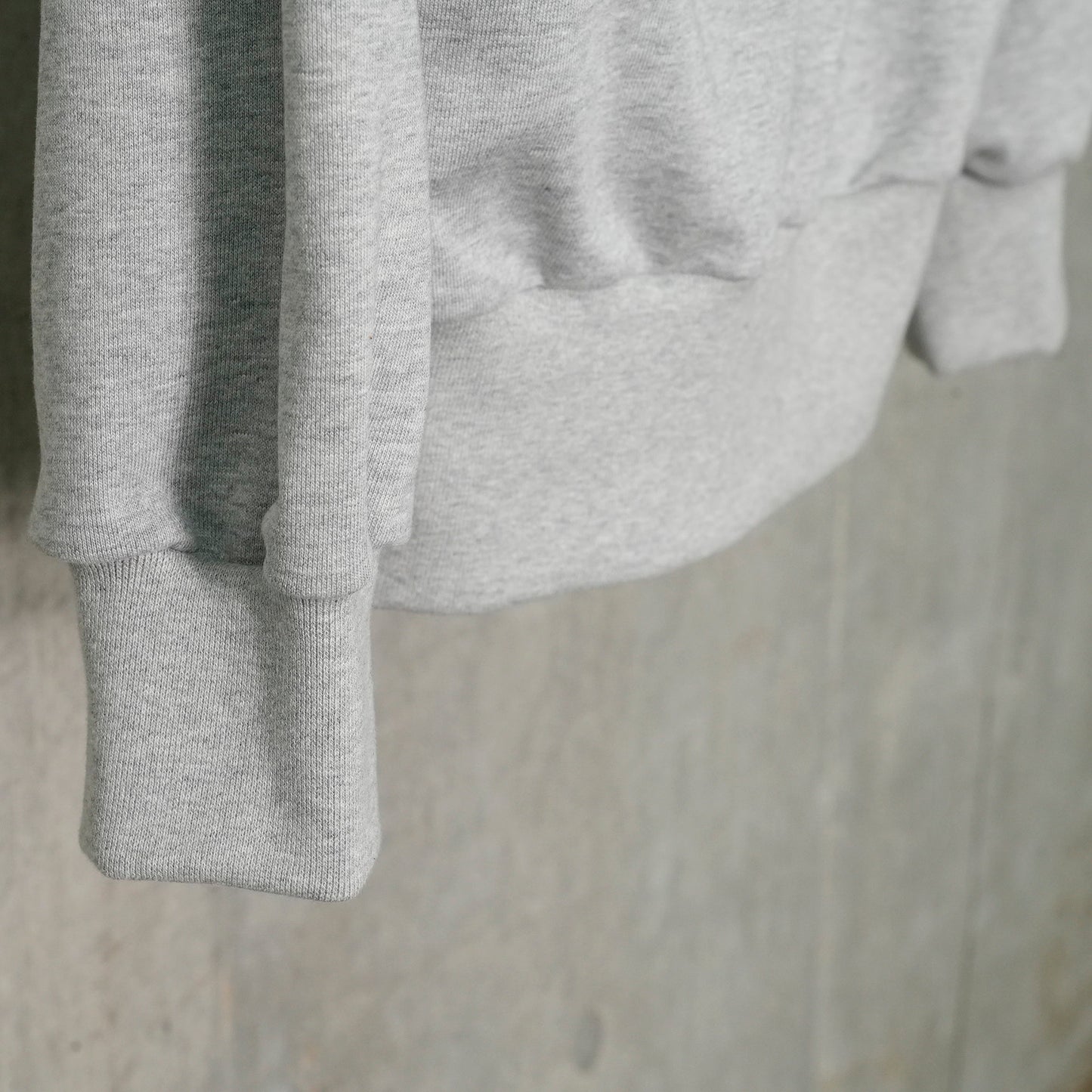 RIBBON ZIP HOODIE / GRAY