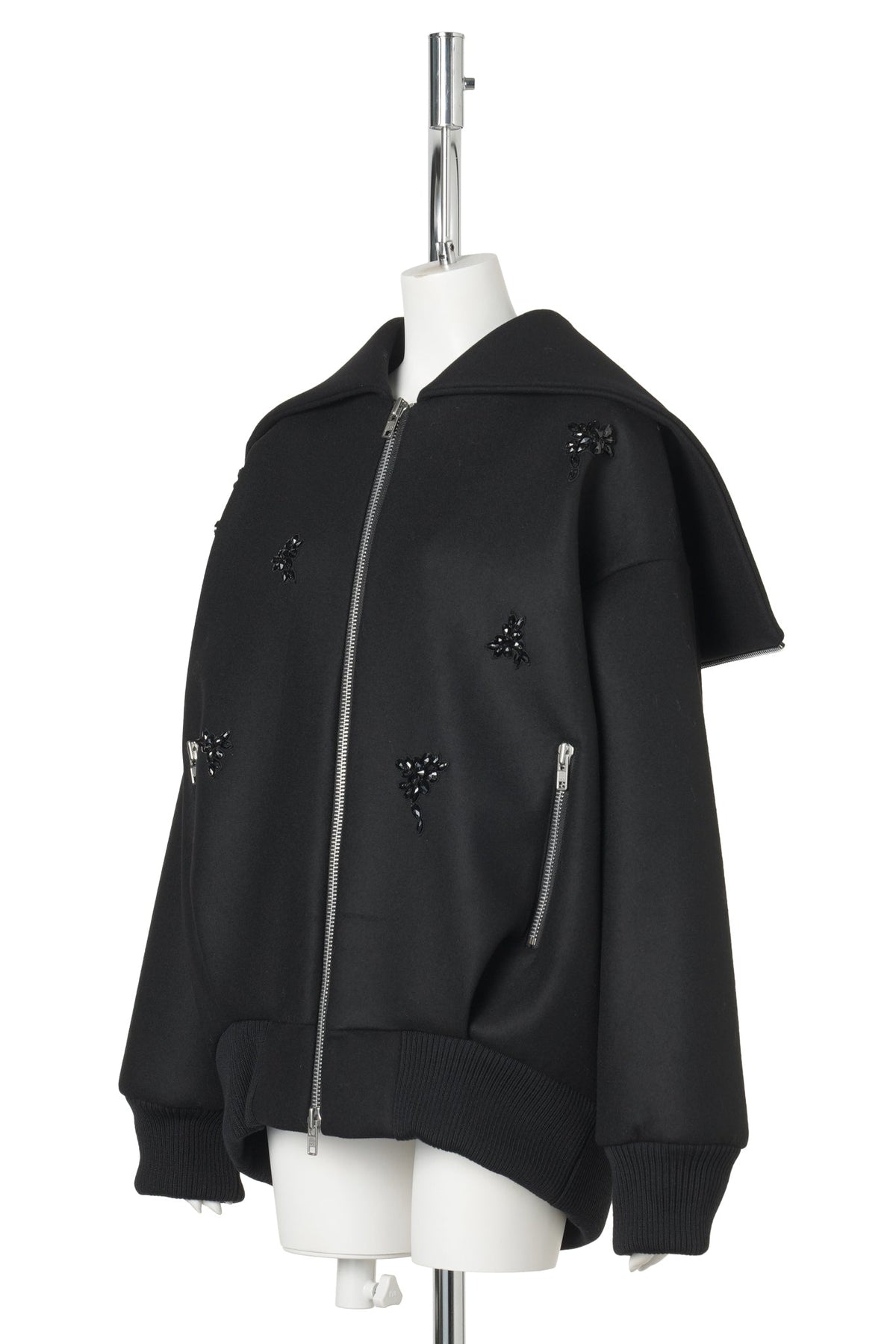 OVERSIZED SPUTHOOD JACKET W/EMB / 150:BLACK/JET