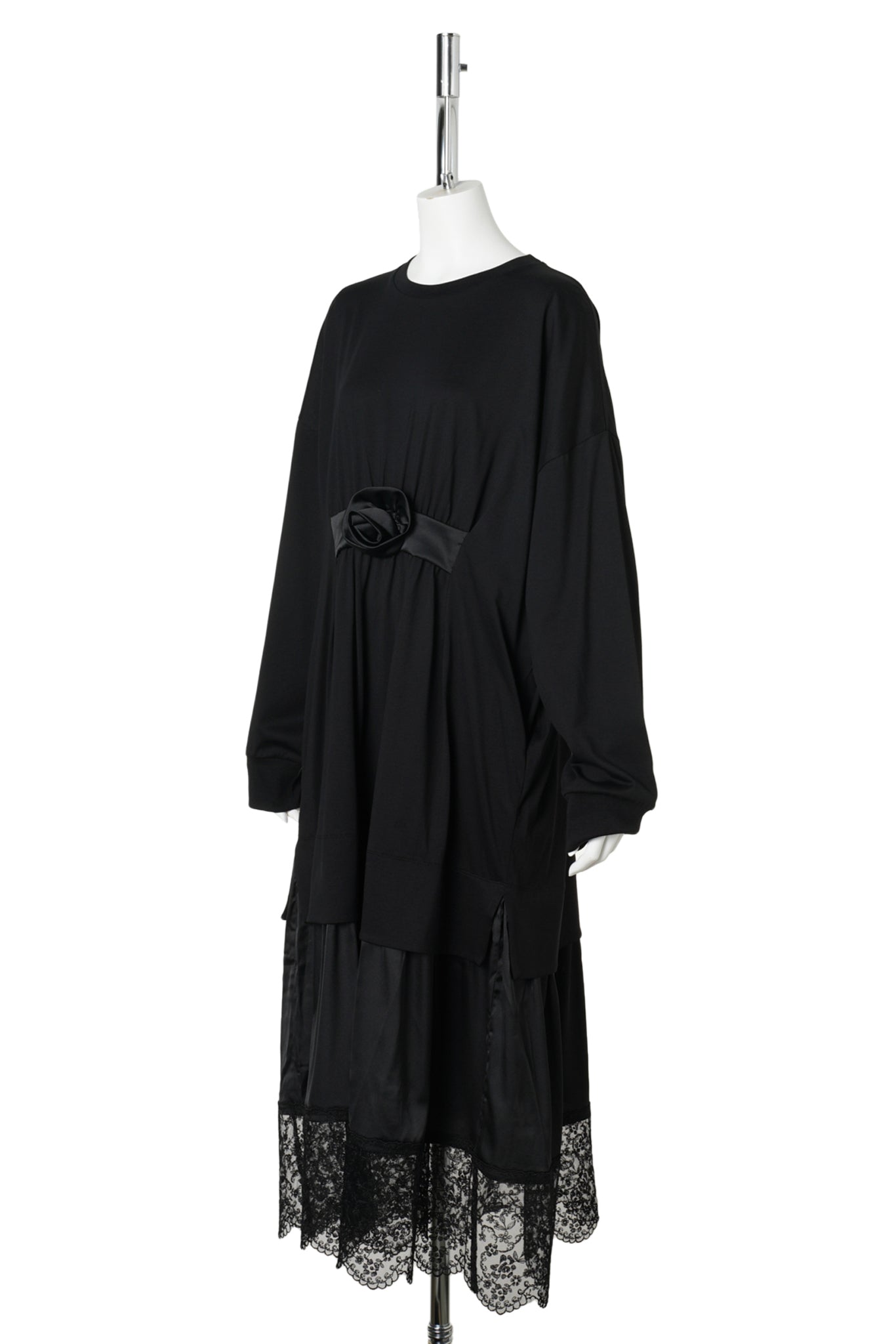 OVERSIZED GATHERED ROSE LACE TRIM DRESS / BLACK