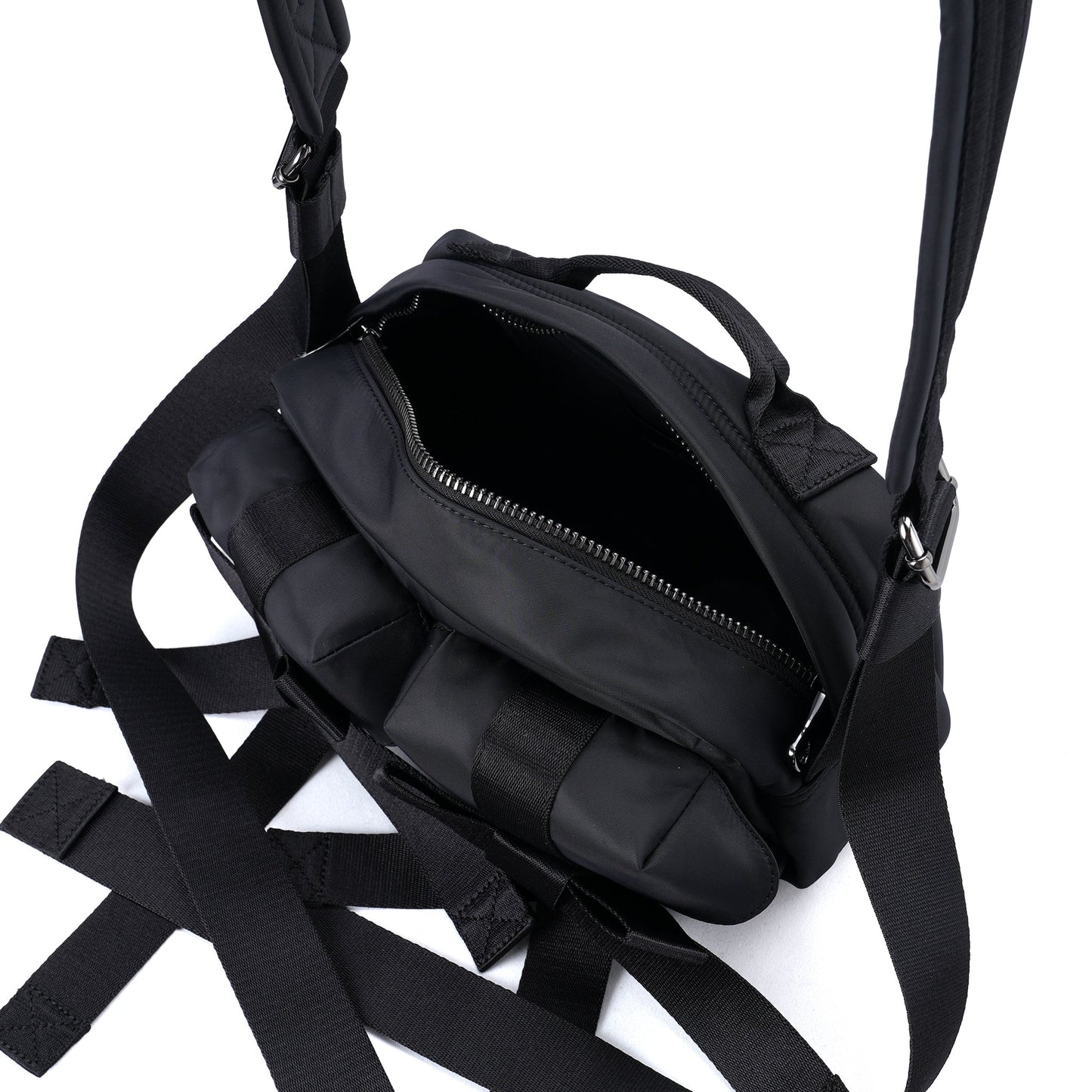 CLASSIC BOW CROSSBODY BAG W / 151:BLACK/PEARL