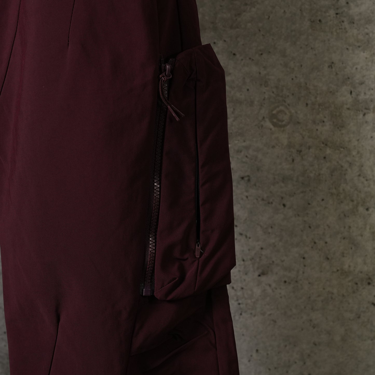 SEAM LINE PANTS / BURGUNDY