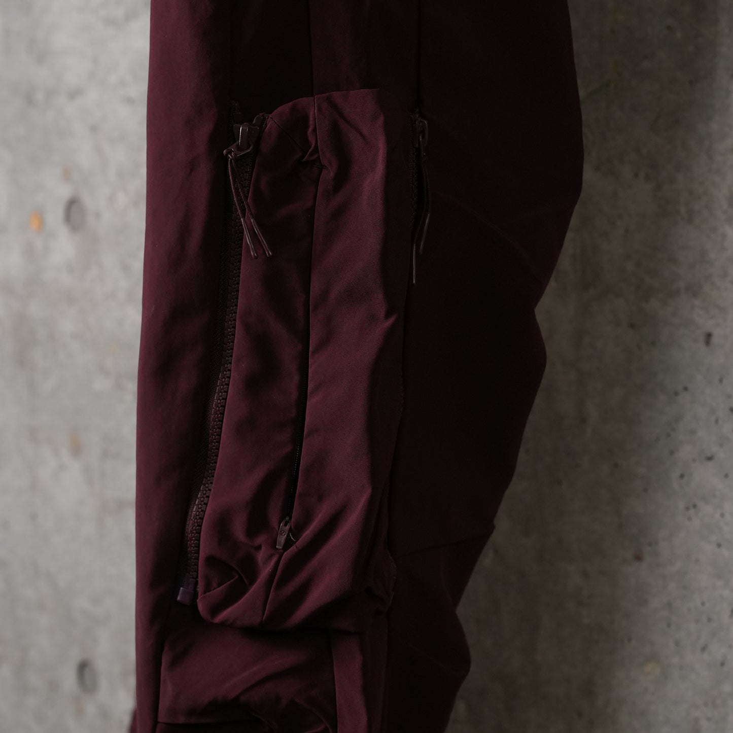 SEAM LINE PANTS / BURGUNDY