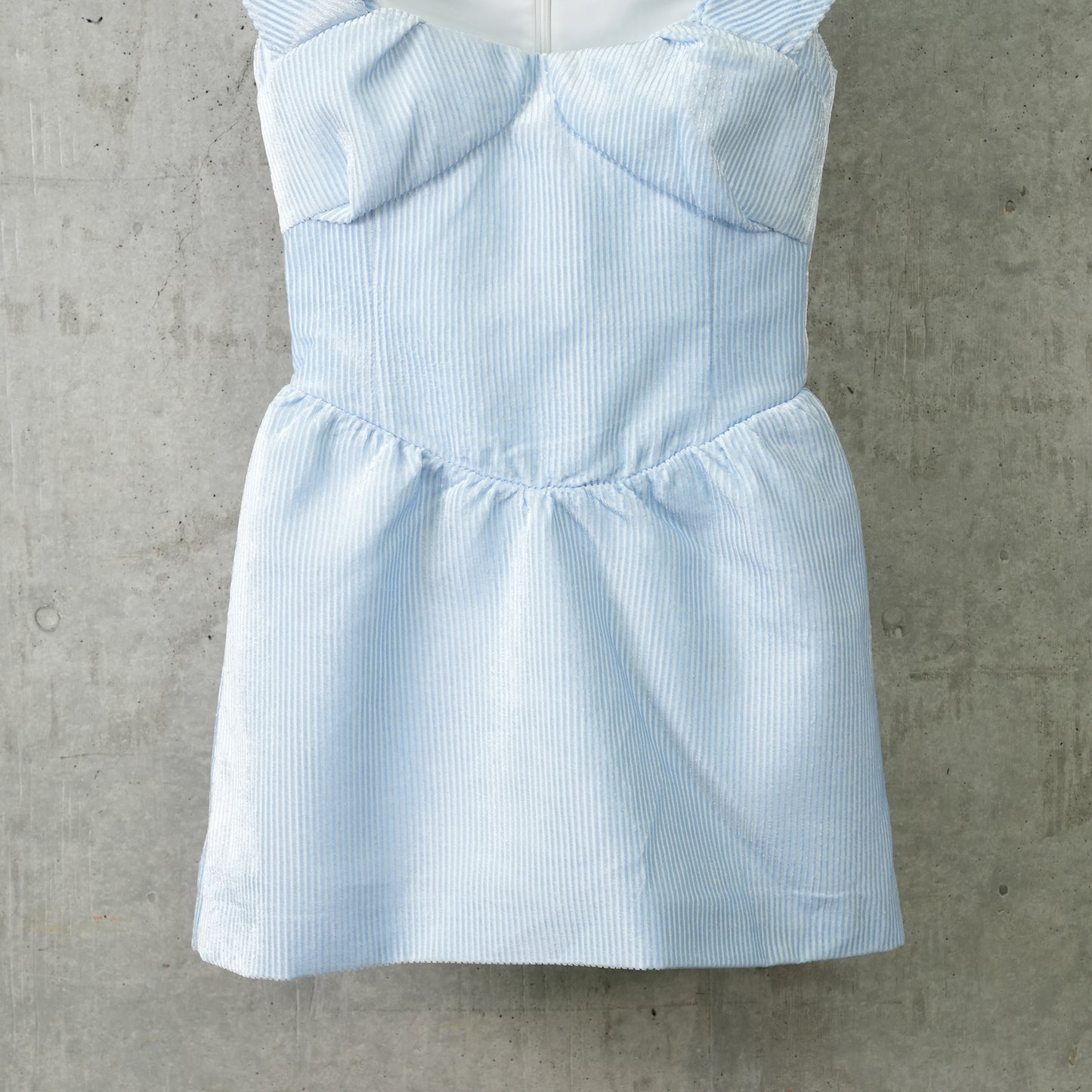 EMBELLISHED PLEATED DRESS / BLUE/GREY