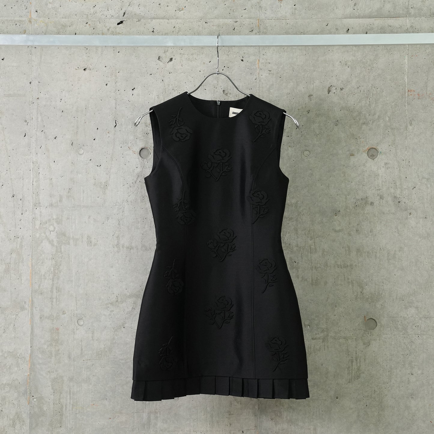 SLEEVELESS DRESS / BLACK