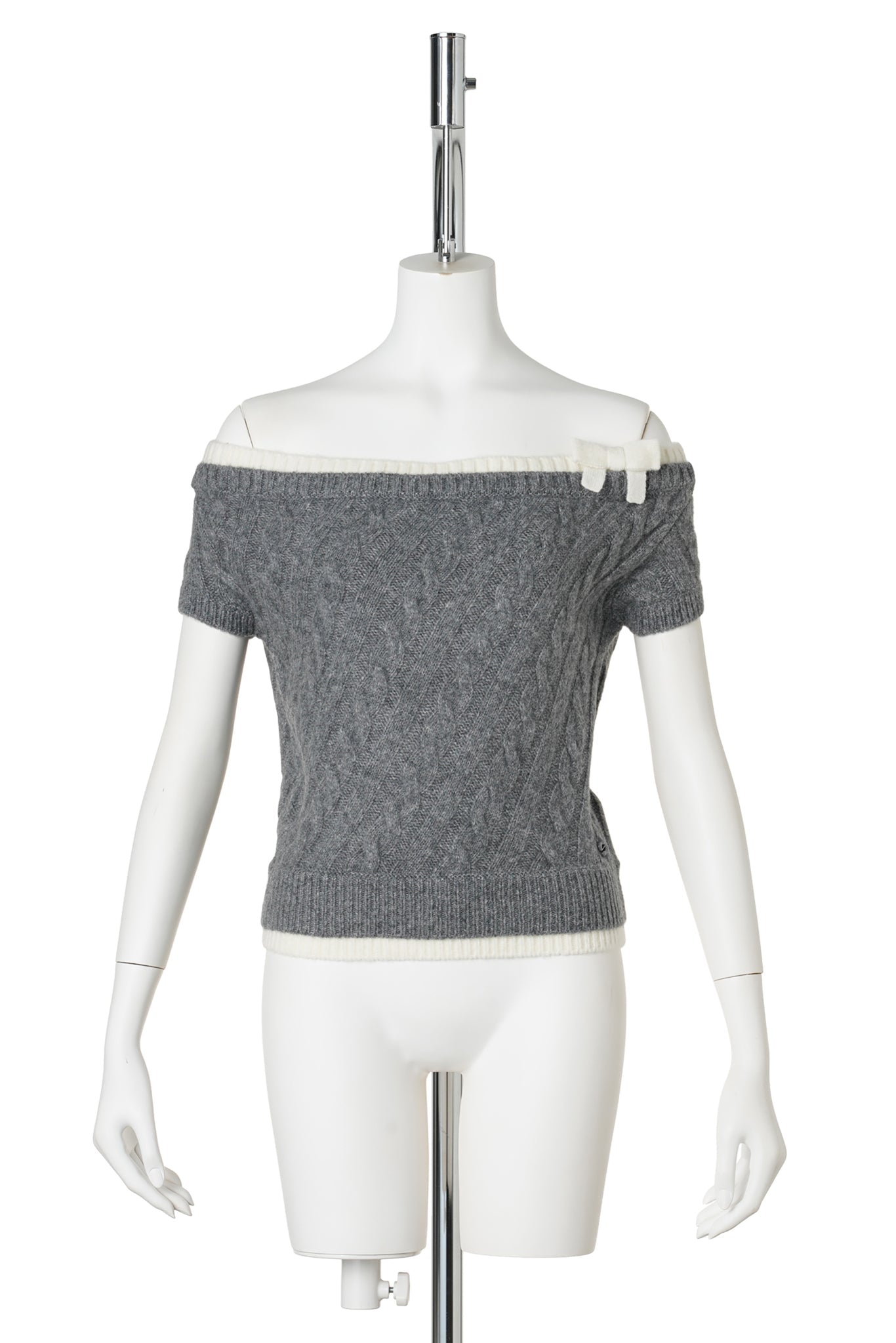 BOW OFF-SHOULDER KNIT CROP TOP / GREY