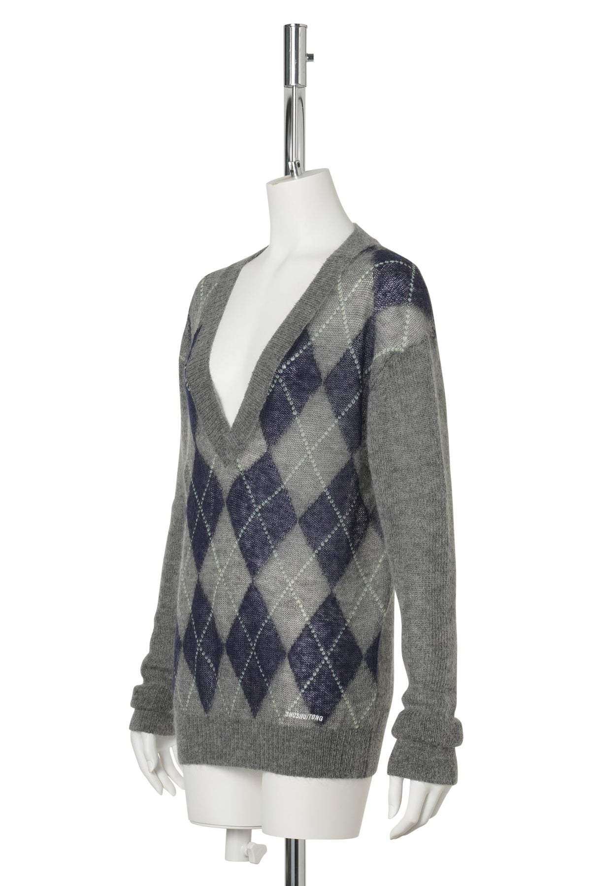 V-NECK DIAMOND QUILTED KNIT TOP / PLAID1