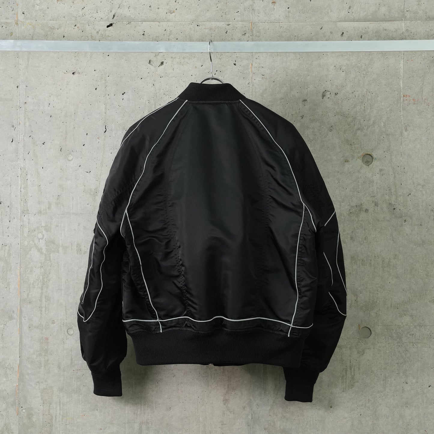 PIPING BOMBER JACKET / BLACK