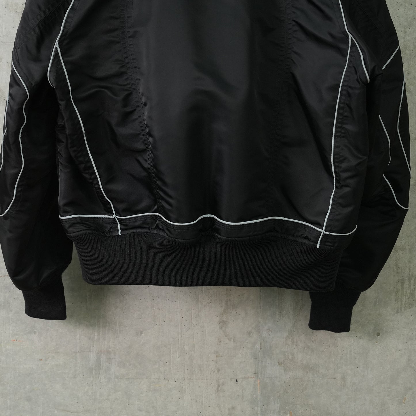 PIPING BOMBER JACKET / BLACK