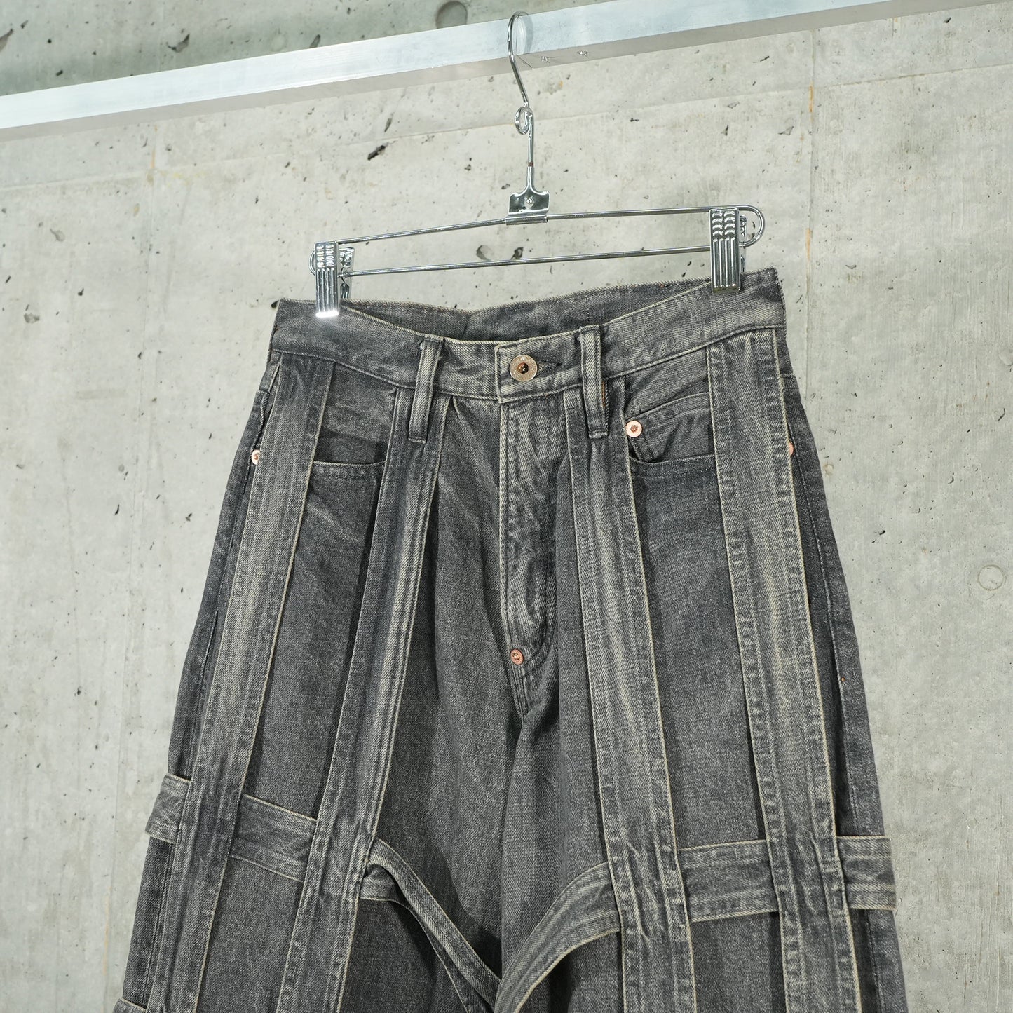 CAGED DENIM PANTS / BLACK