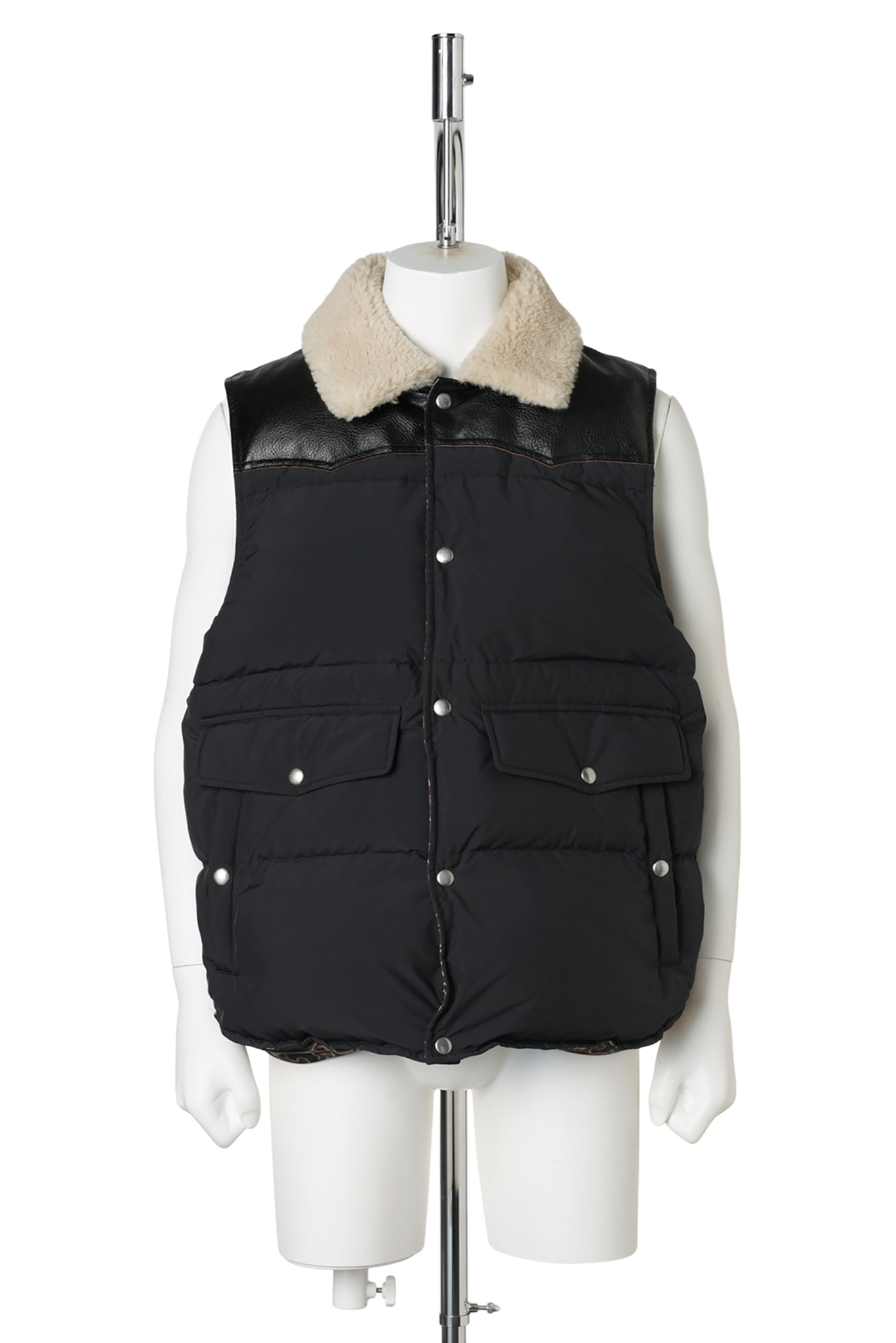 DOWN VEST / BLACK