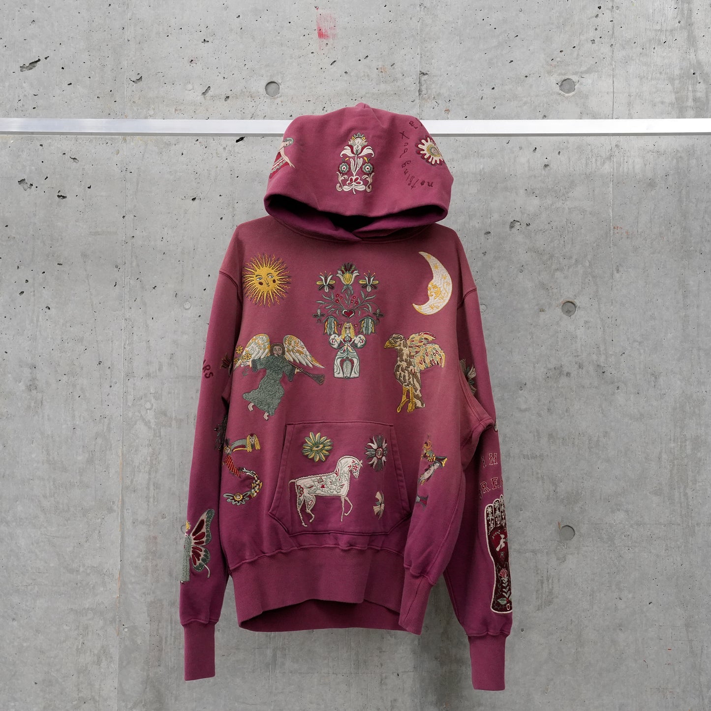 BURGUNDY HOODIE / MULTI