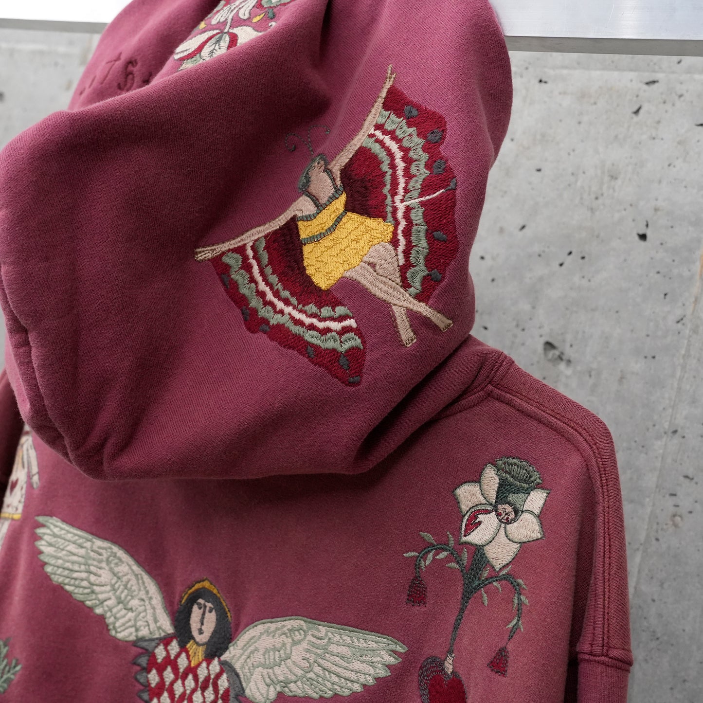 BURGUNDY HOODIE / MULTI