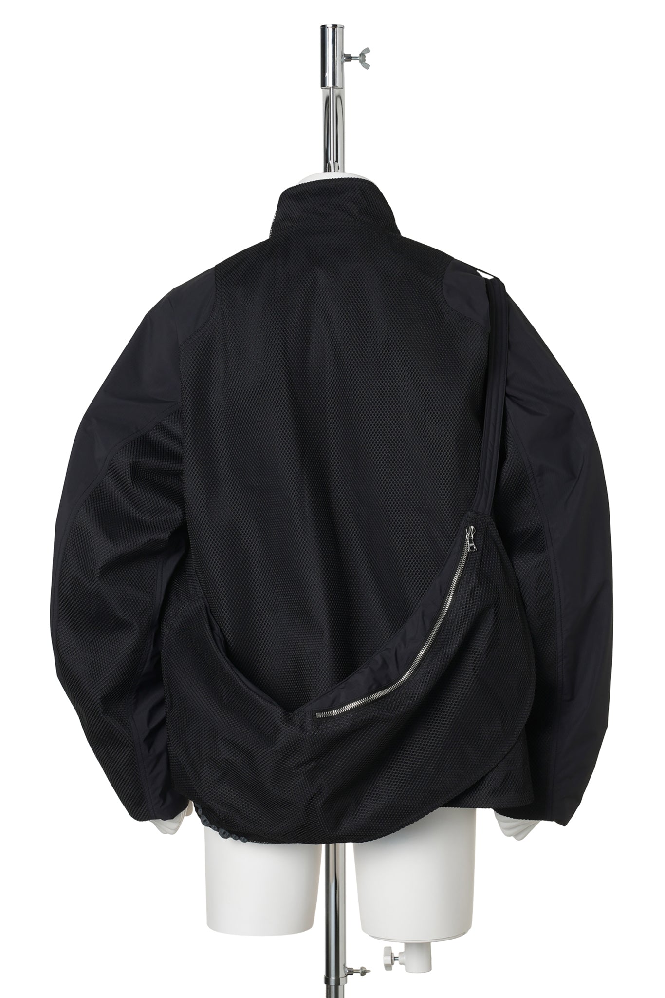 3D PRINTED TRANSFORMABLE SLING JACKET / CHARCOAL 3D PRINTED BLACK MESH+BLACK RENYLON
