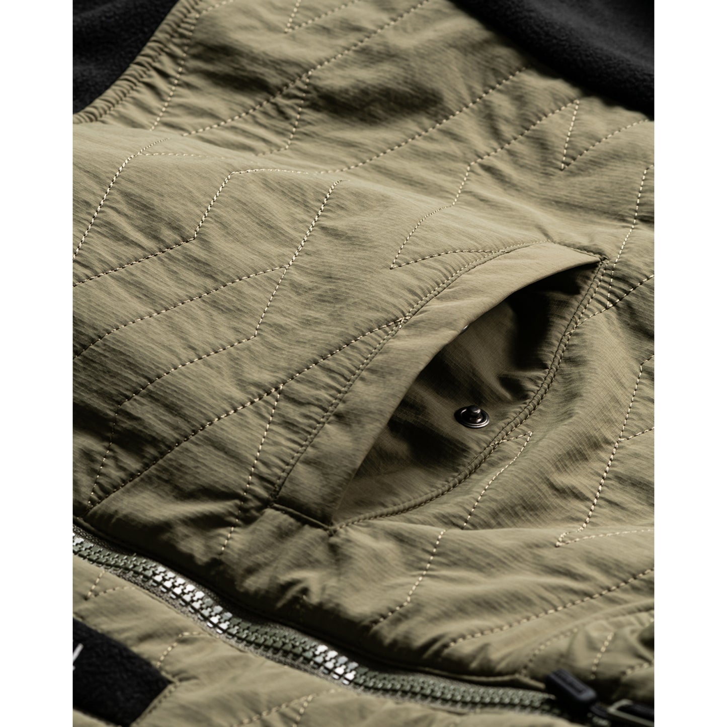 T QUILT FLEECE JACKET / OLIVE