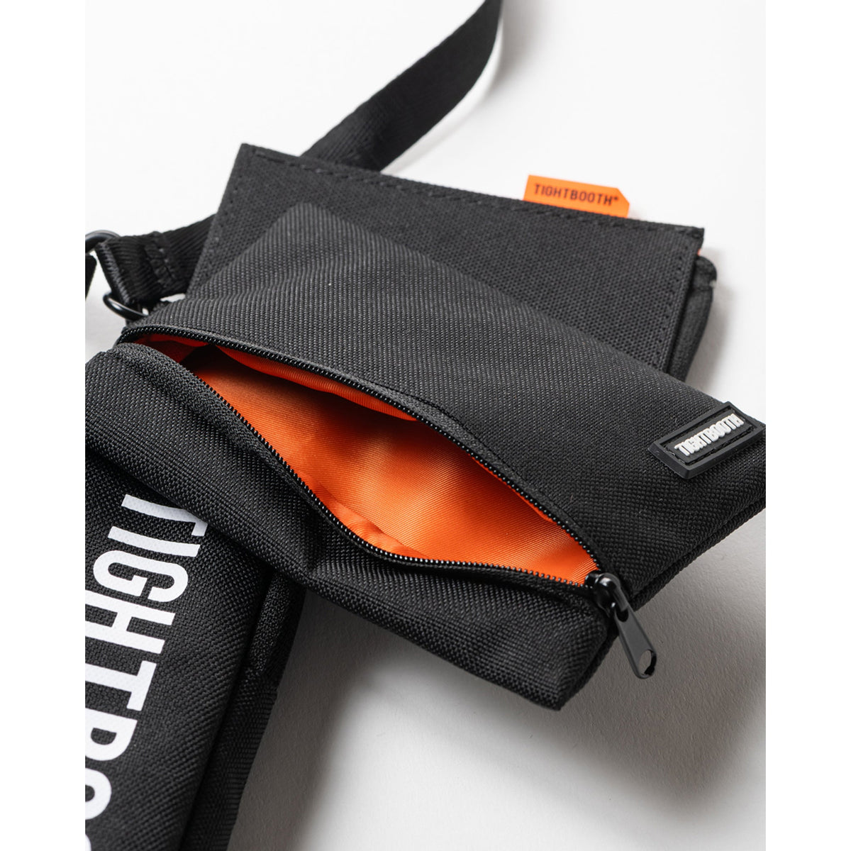 TRIPELE STACK POUCH / BLACK