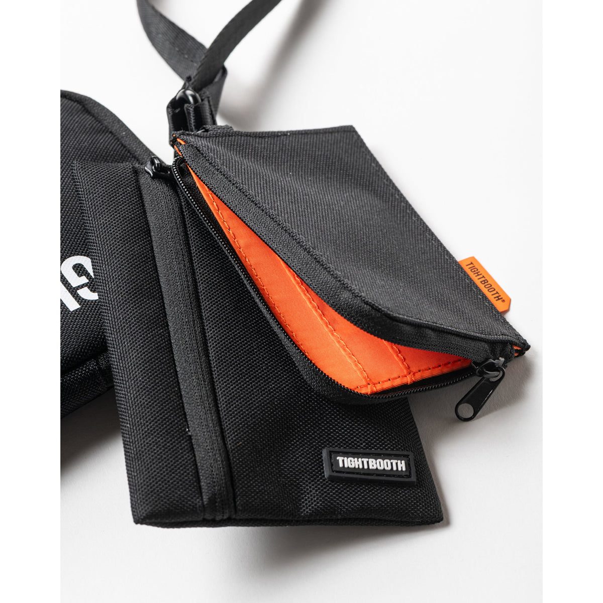 TRIPELE STACK POUCH / BLACK