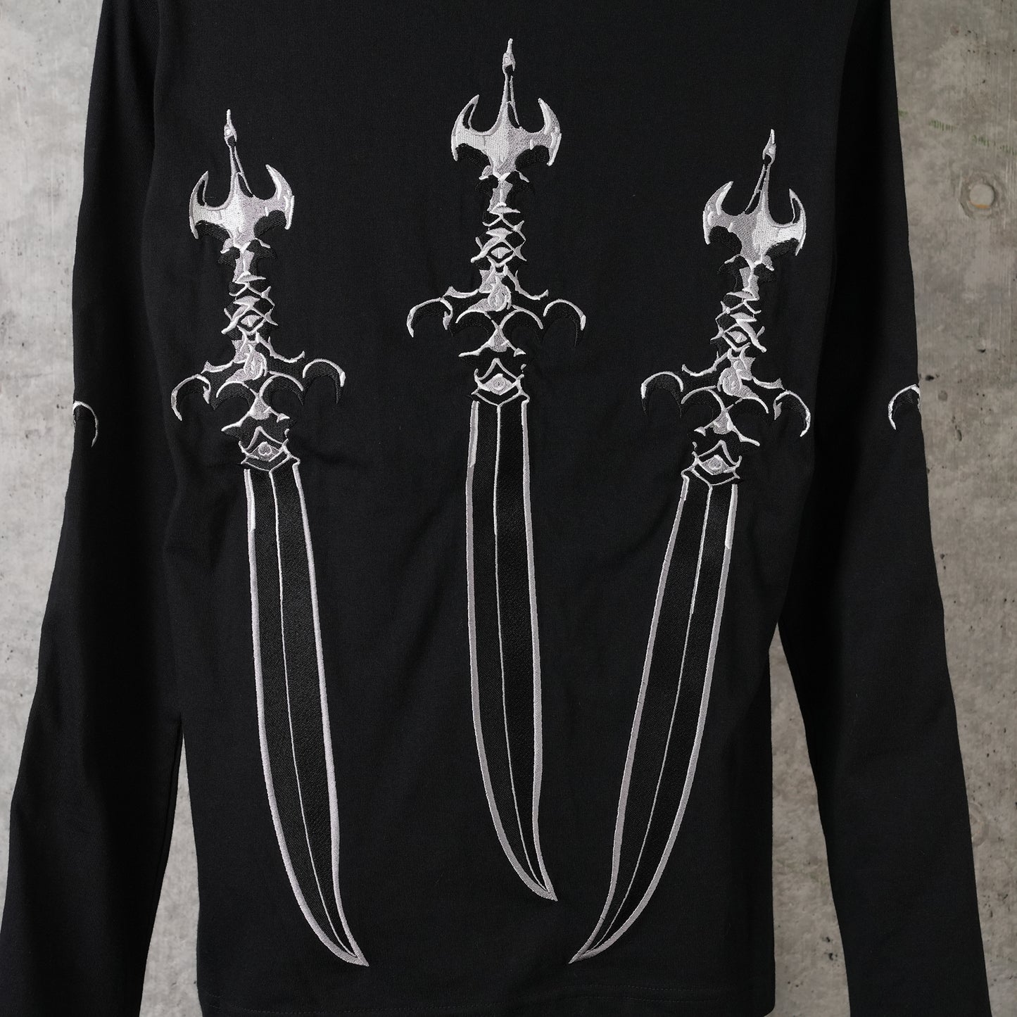 ARAB SWORD SLEEVE / BLACK