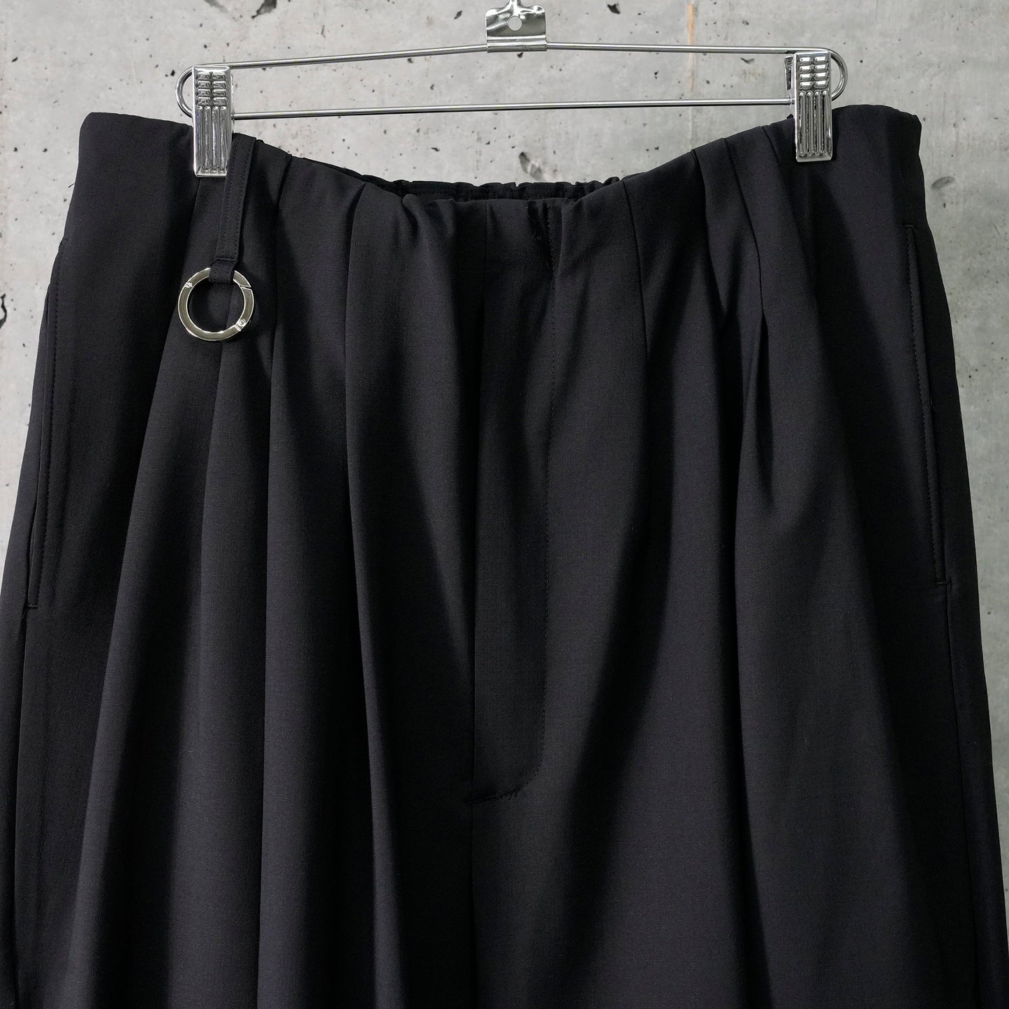 WAIST GATHERED WIDE PANTS / BLACK