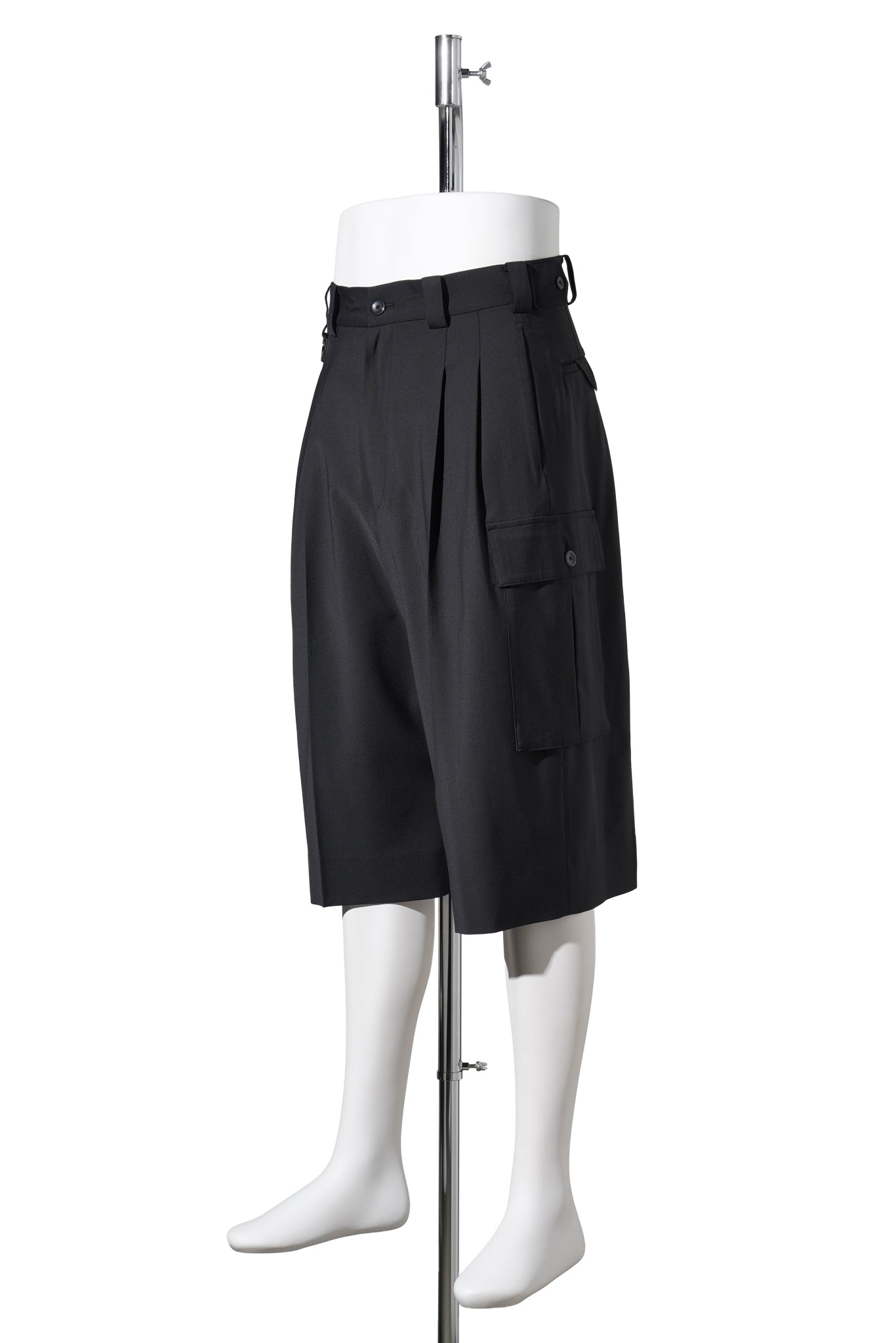 WIDE CARGO SHORTS / BLACK