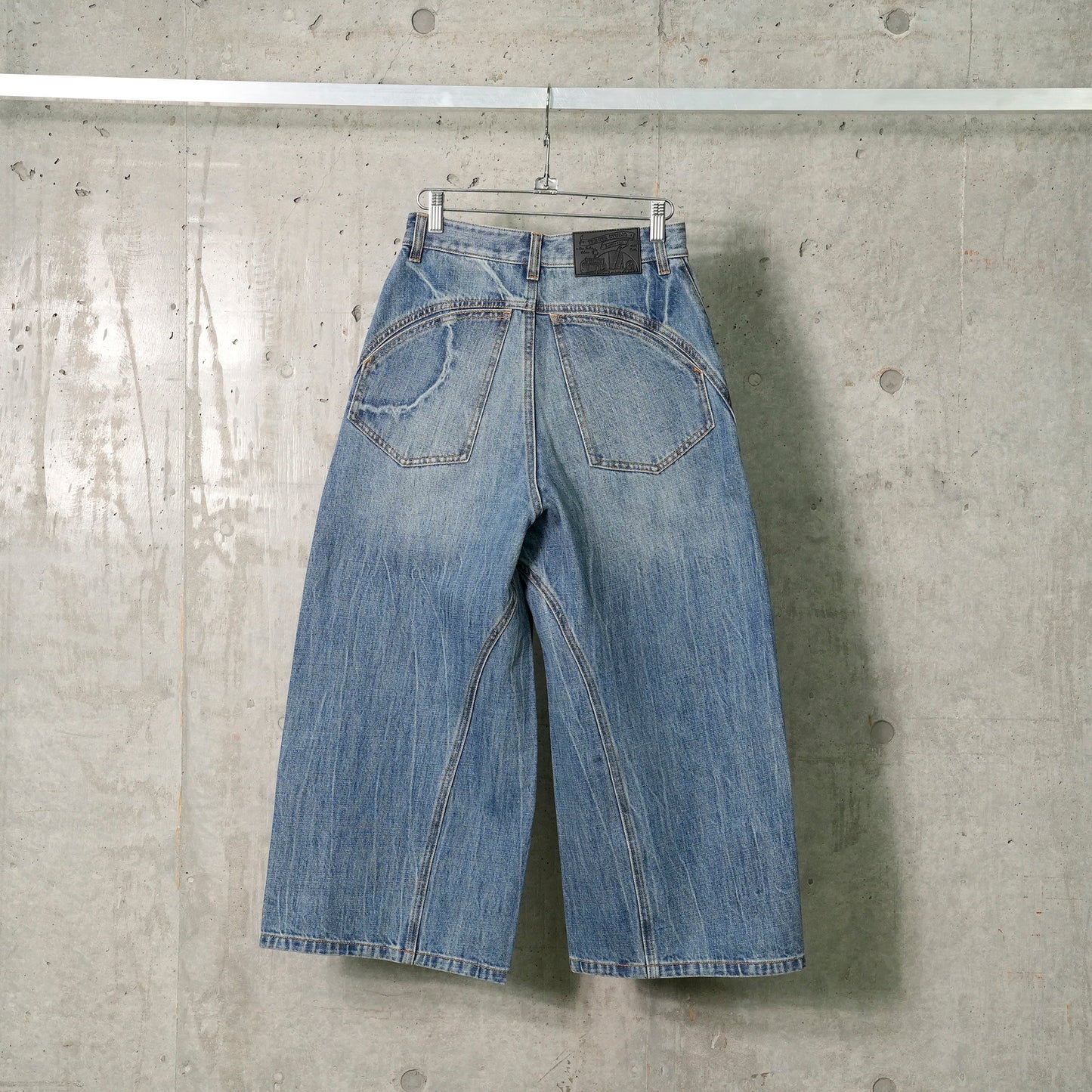 DARK BLUE LOOSE NINE-CENT JEANS / DARK BLUE