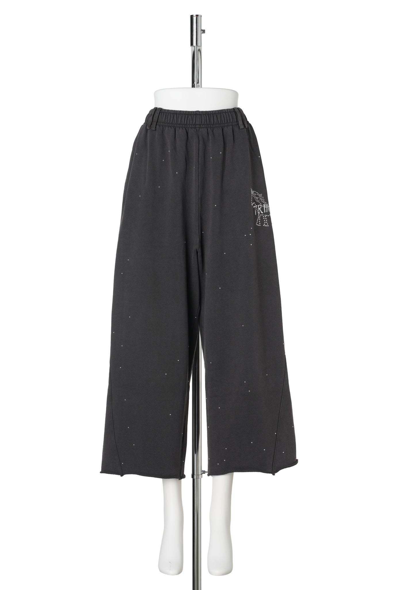 DARK GREY METAL RIVET&PRINTING DECORATIVE LOOSE NINE-POINT SPORT PANTS / DARK GRAY