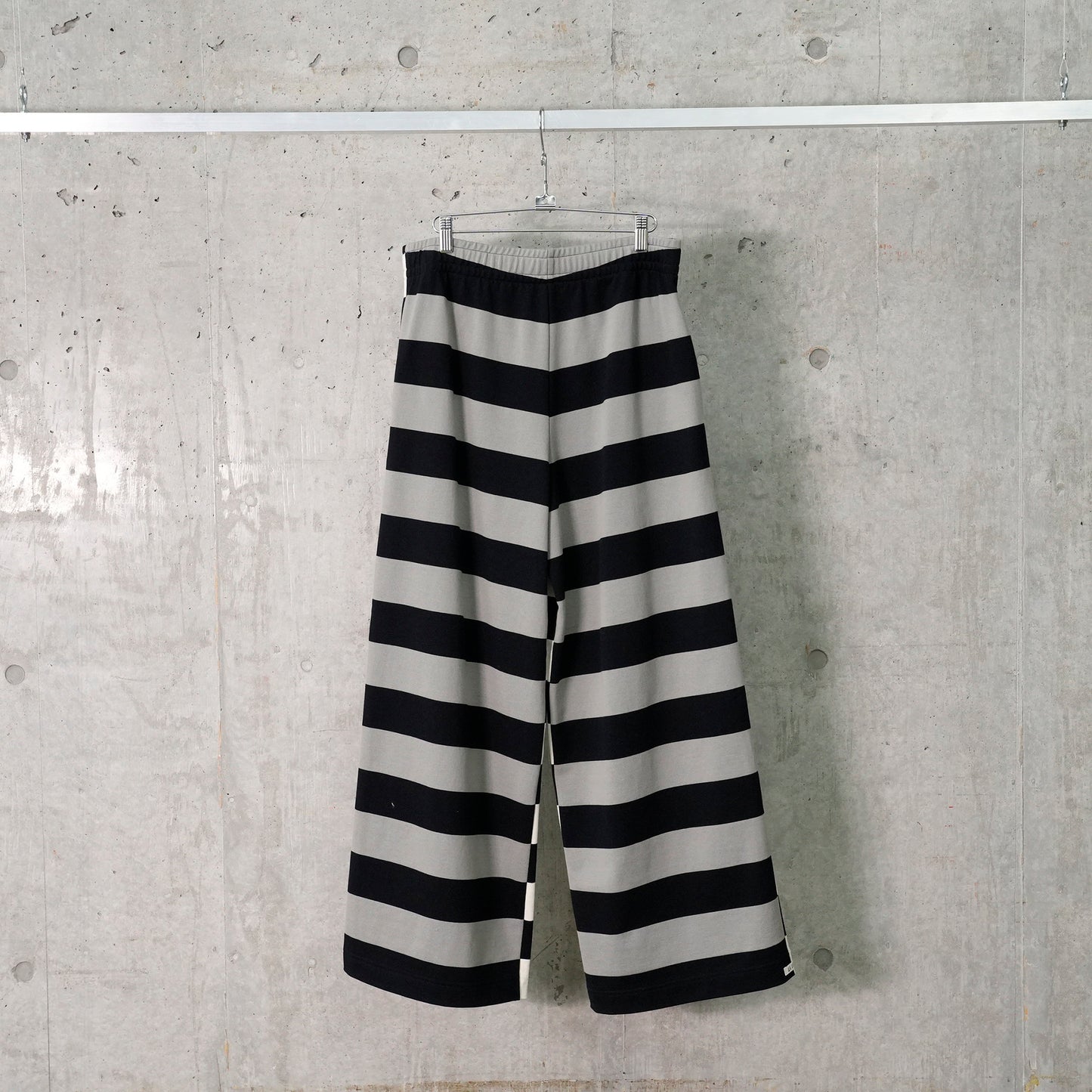 G.F.G.S. DOUBLE SIDED STRIPED TROUSERS 2 / BLACK/GRAY/IVORY AND BLACK