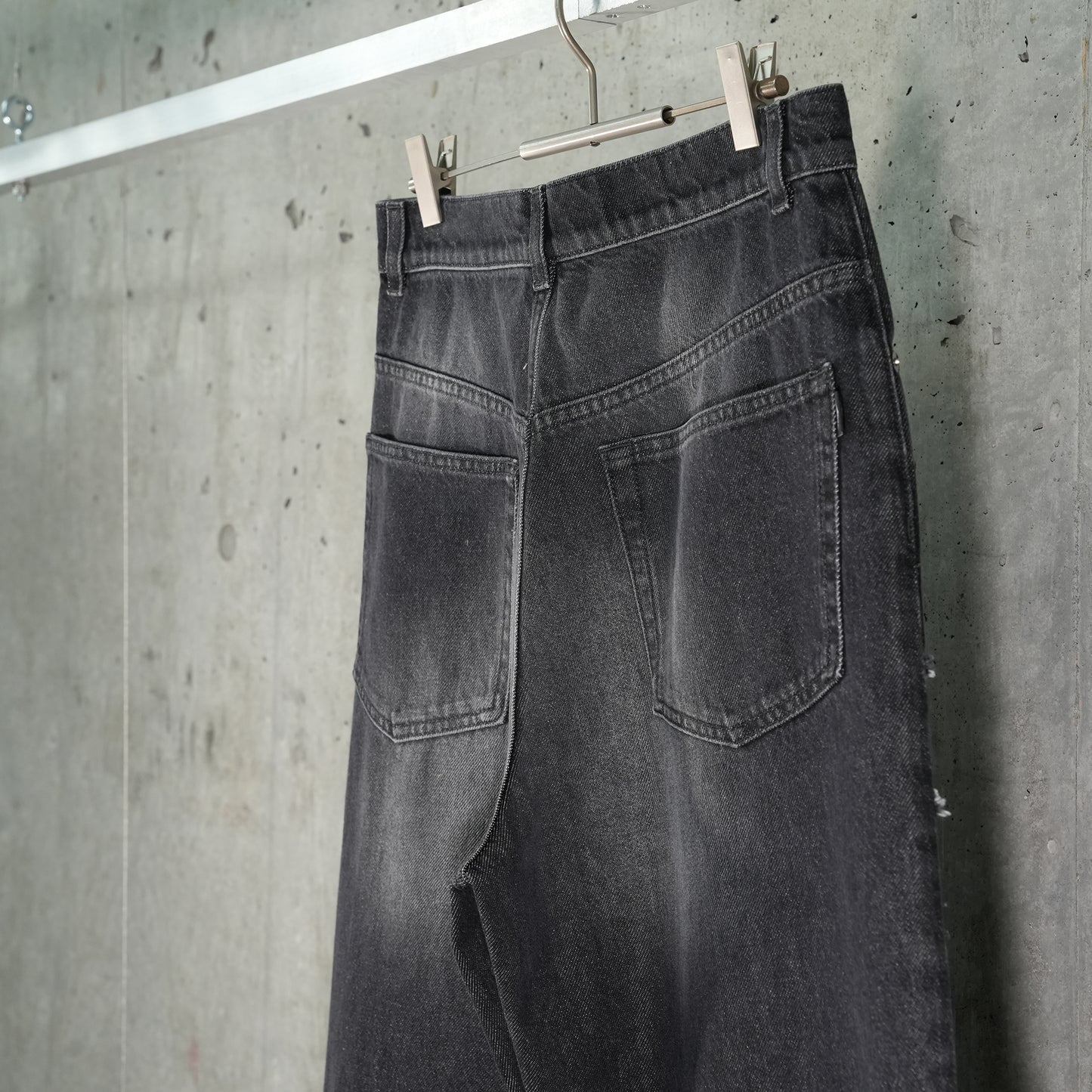 1993 JEANS / BLK0020:WASHED BLACK