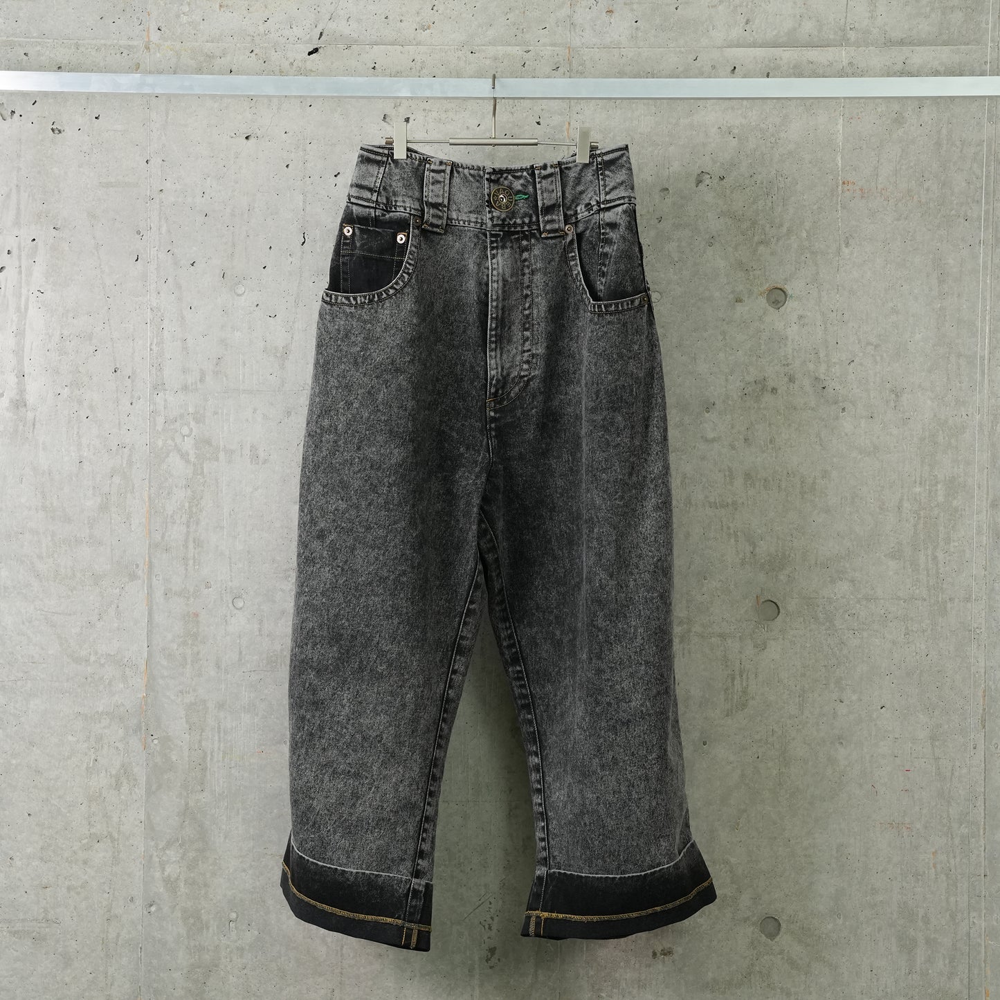 WOMEN BABY JEANS WOVEN / WASHED BLACK