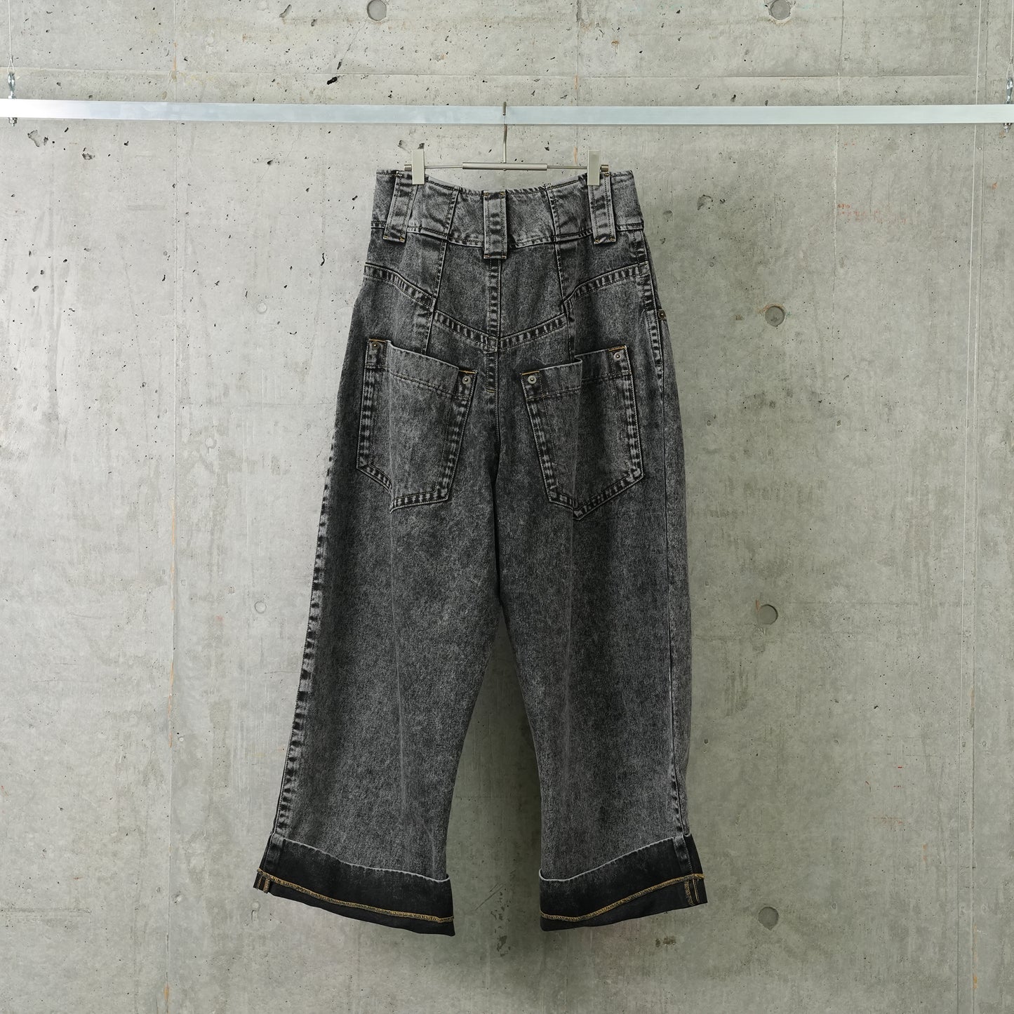 WOMEN BABY JEANS WOVEN / WASHED BLACK