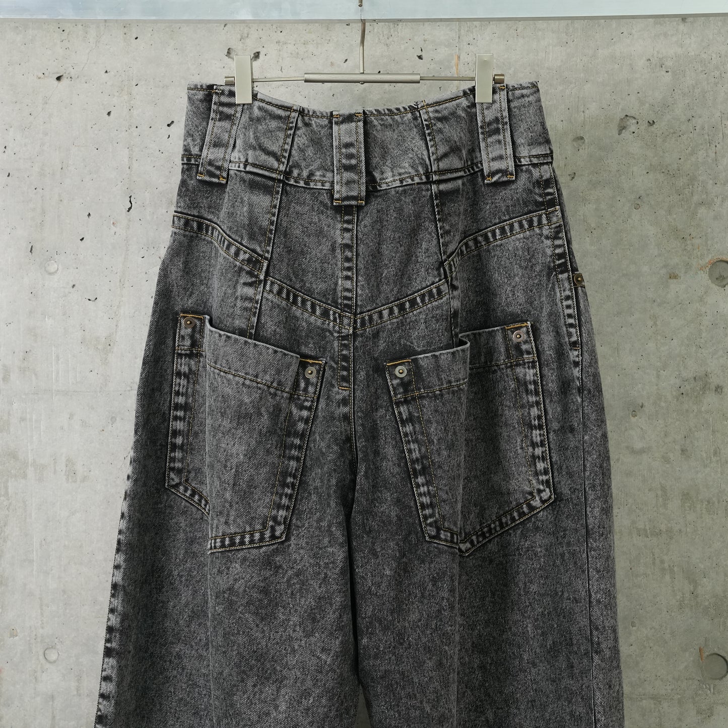 WOMEN BABY JEANS WOVEN / WASHED BLACK