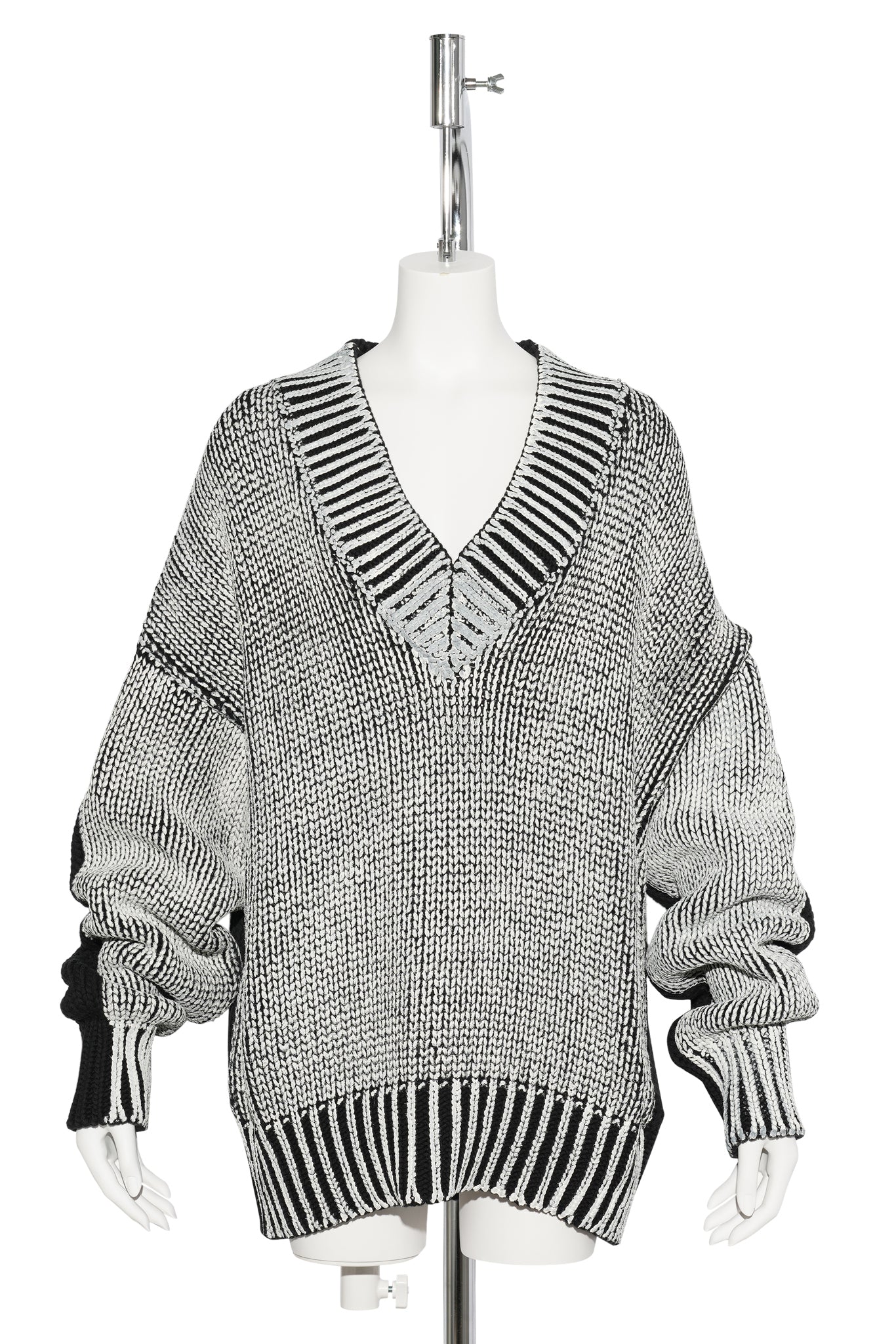 WOMEN OVERSIZED SWEATER KNIT / BLACK WHITE