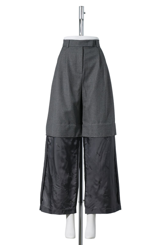 WOMEN CHOPPED TROUSERS WOVEN / DARK GREY