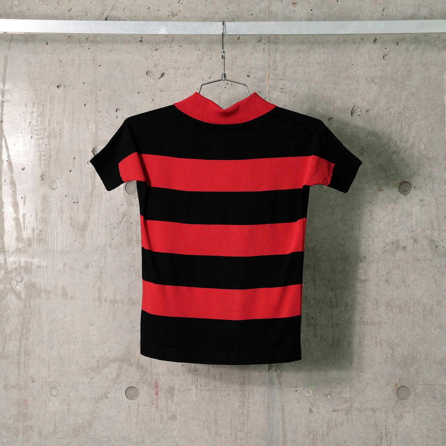 WOMEN STRIPED POLO KNIT / BLACK RED