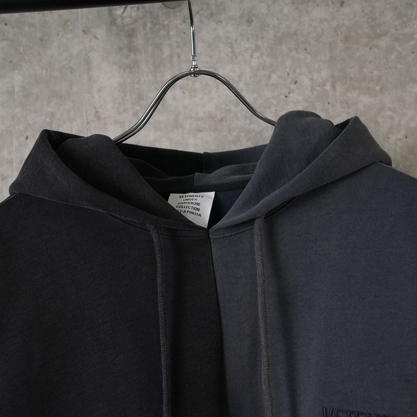 SPLIT CUT-UP HOODIE / BLACK