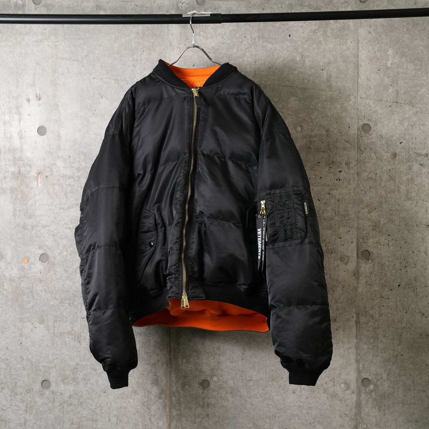 SPLIT HOODED BOMBER JACKET / BLACK