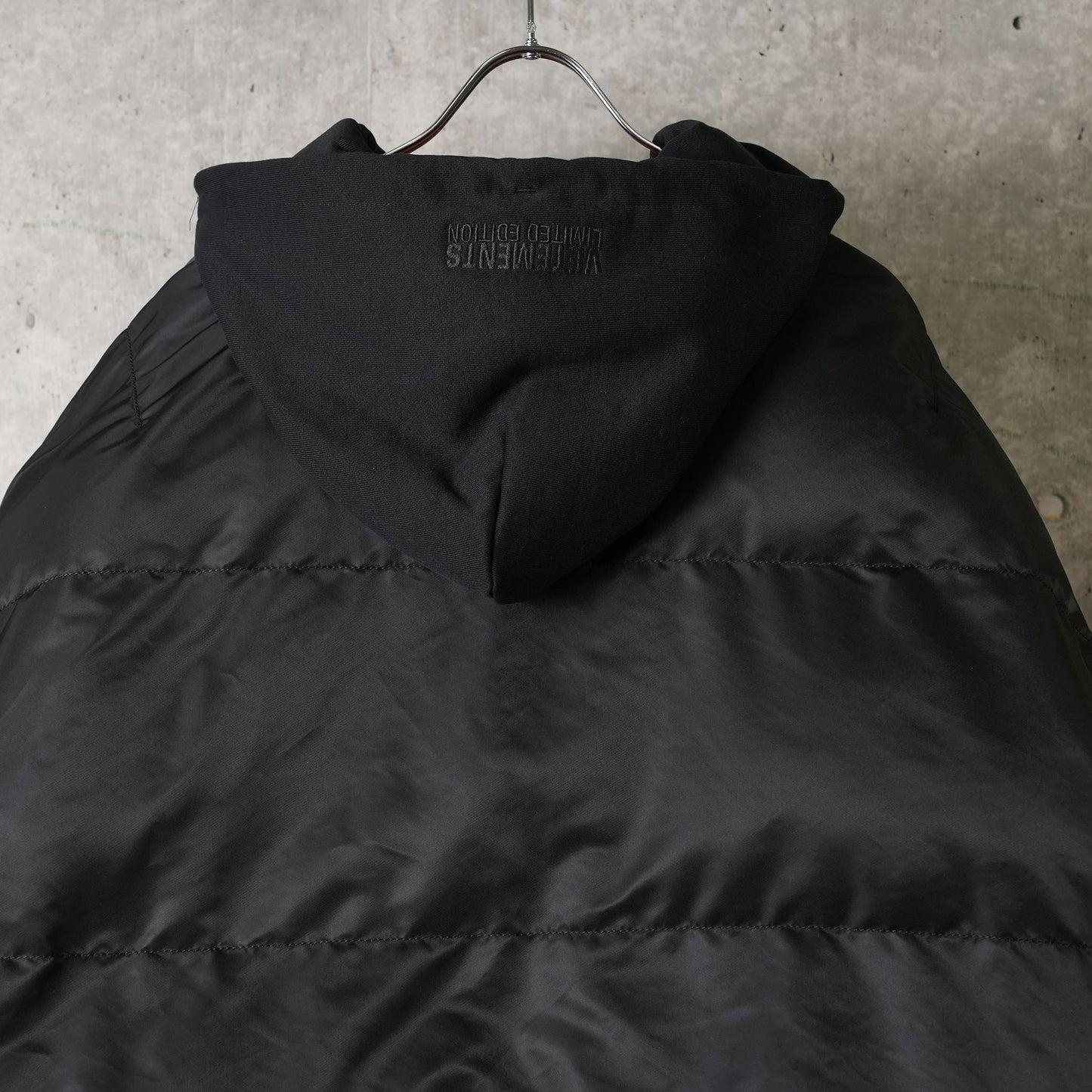 SPLIT HOODED BOMBER JACKET / BLACK