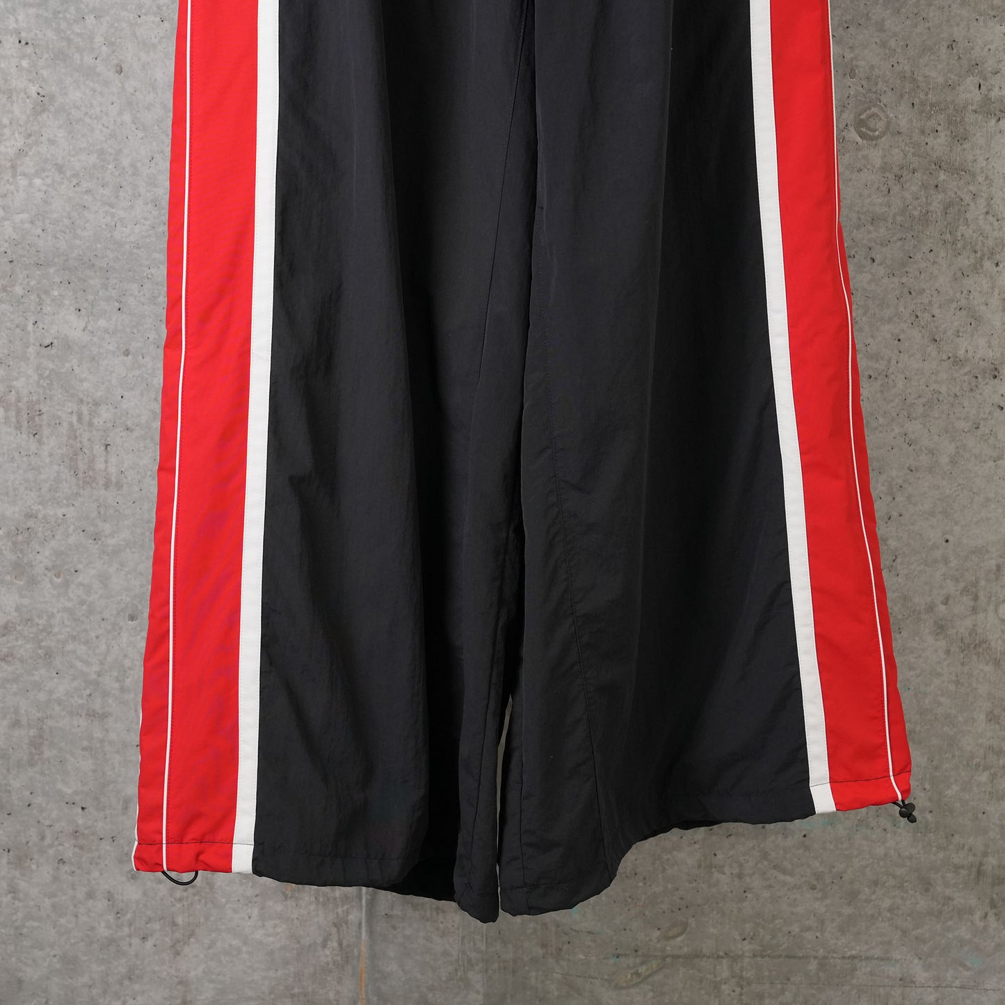 TRACKSUIT PANTS / BLACK