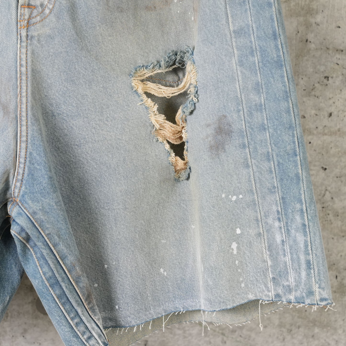 TRASHED BIG SHAPE DENIM SHORTS / DISTRESSED