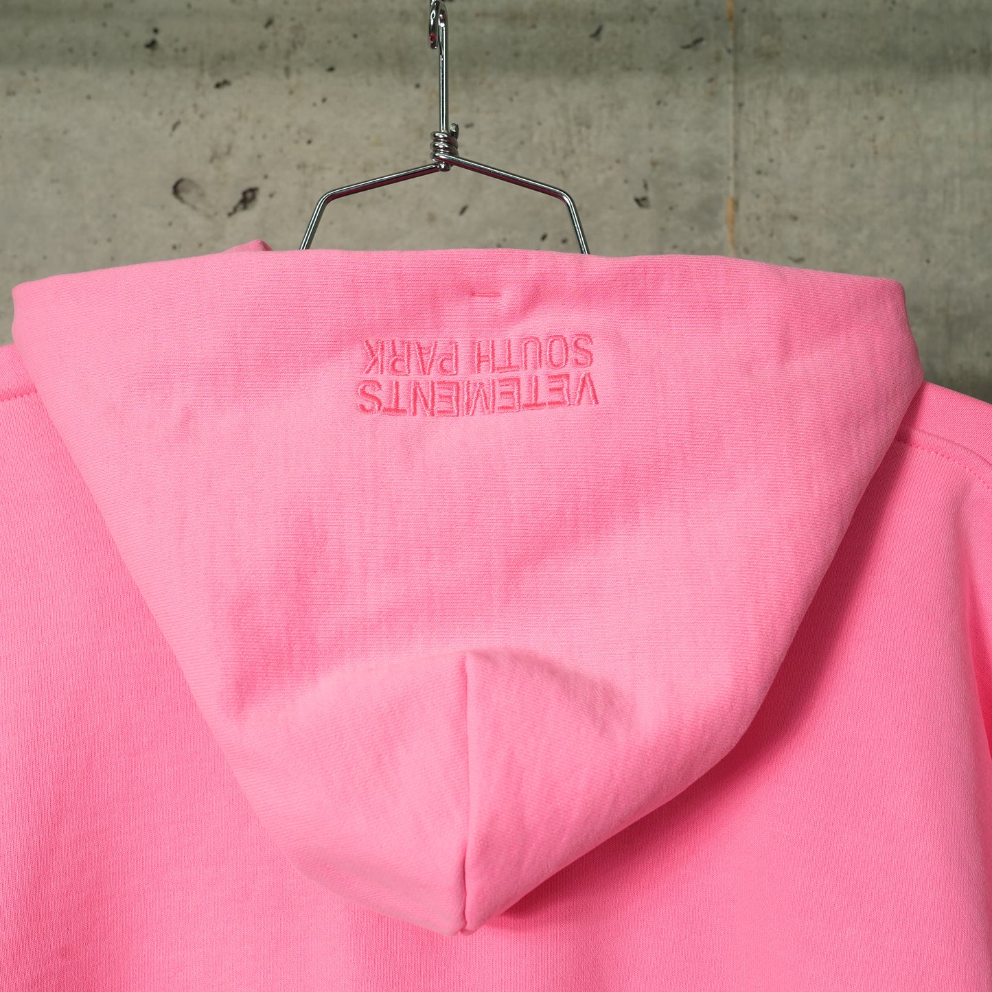 PRINCESS KENNY CROPPED BOXY HOODIE / HOT PINK