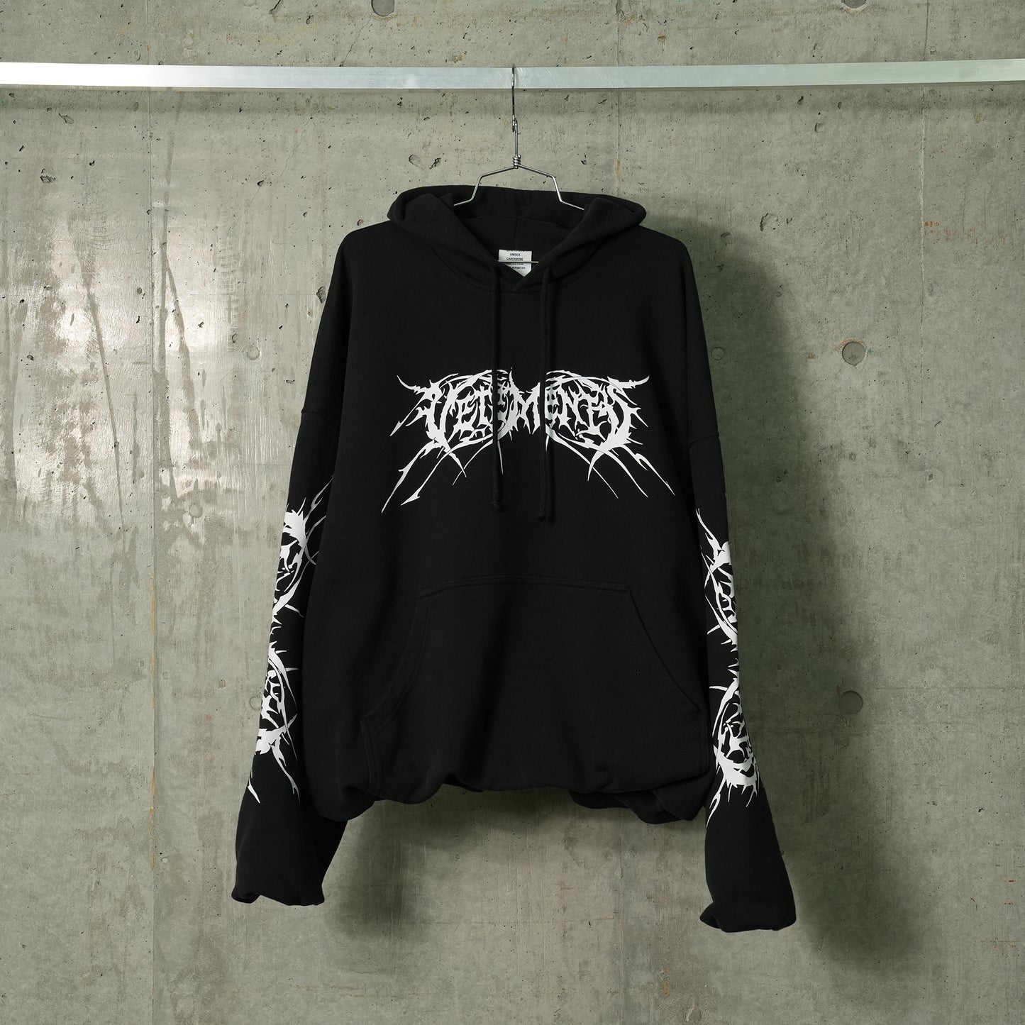 DEATH METAL CROPPED BOXY HOODIE / BLACK/WHITE