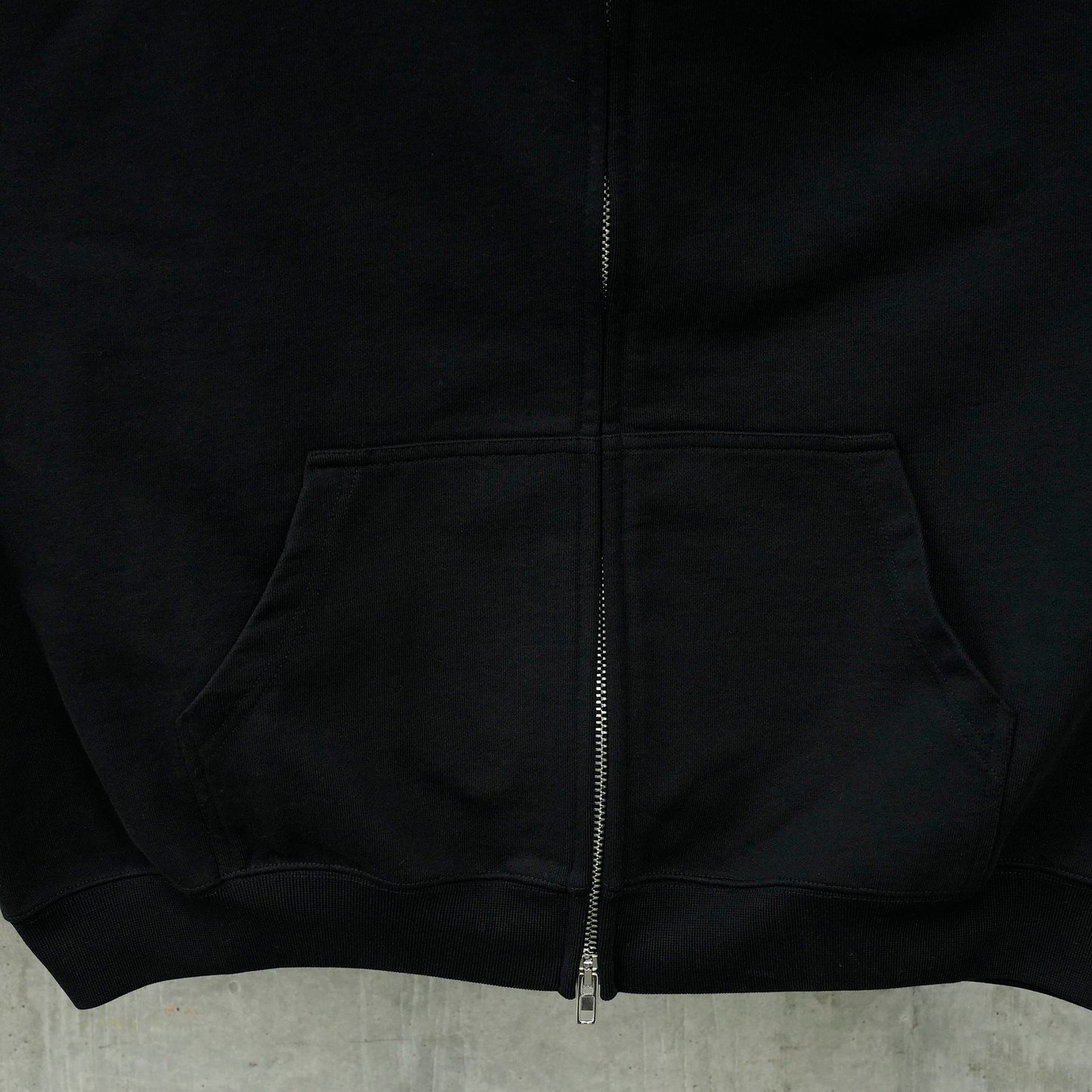 EMBROIDERED LOGO OVERSIZED ZIP-UP HOODIE / BLACK