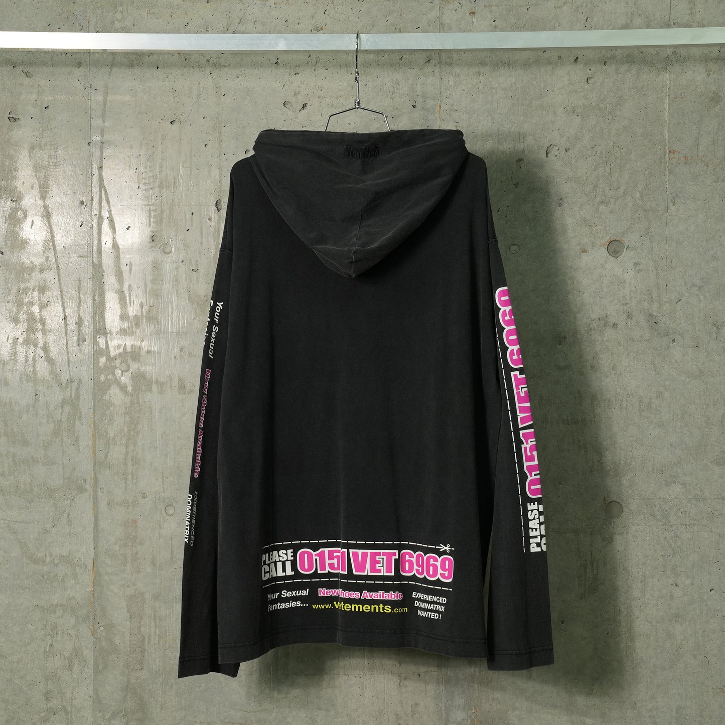 DOMINATRIX HOTLINE JERSEY HOODIE / BLACK