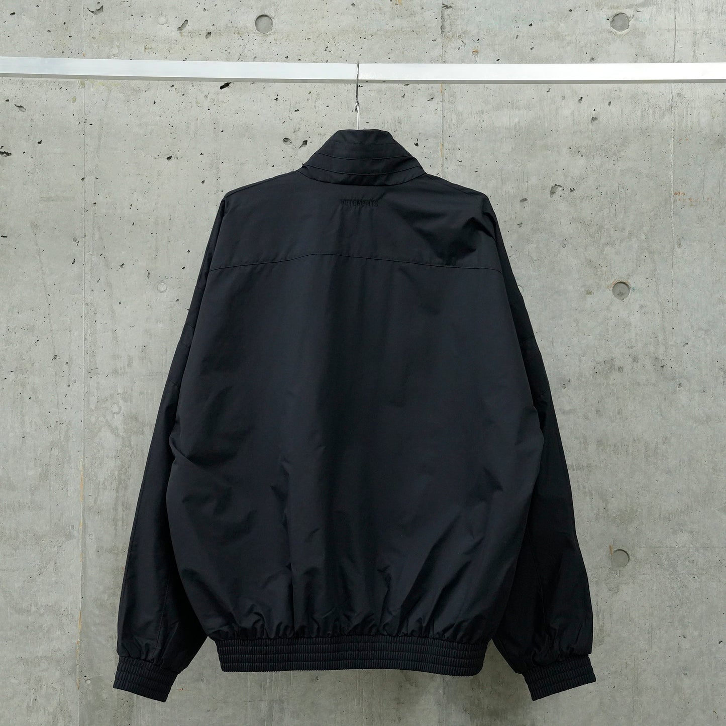 OVAL LOGO TRACKSUIT JACKET / BLACK