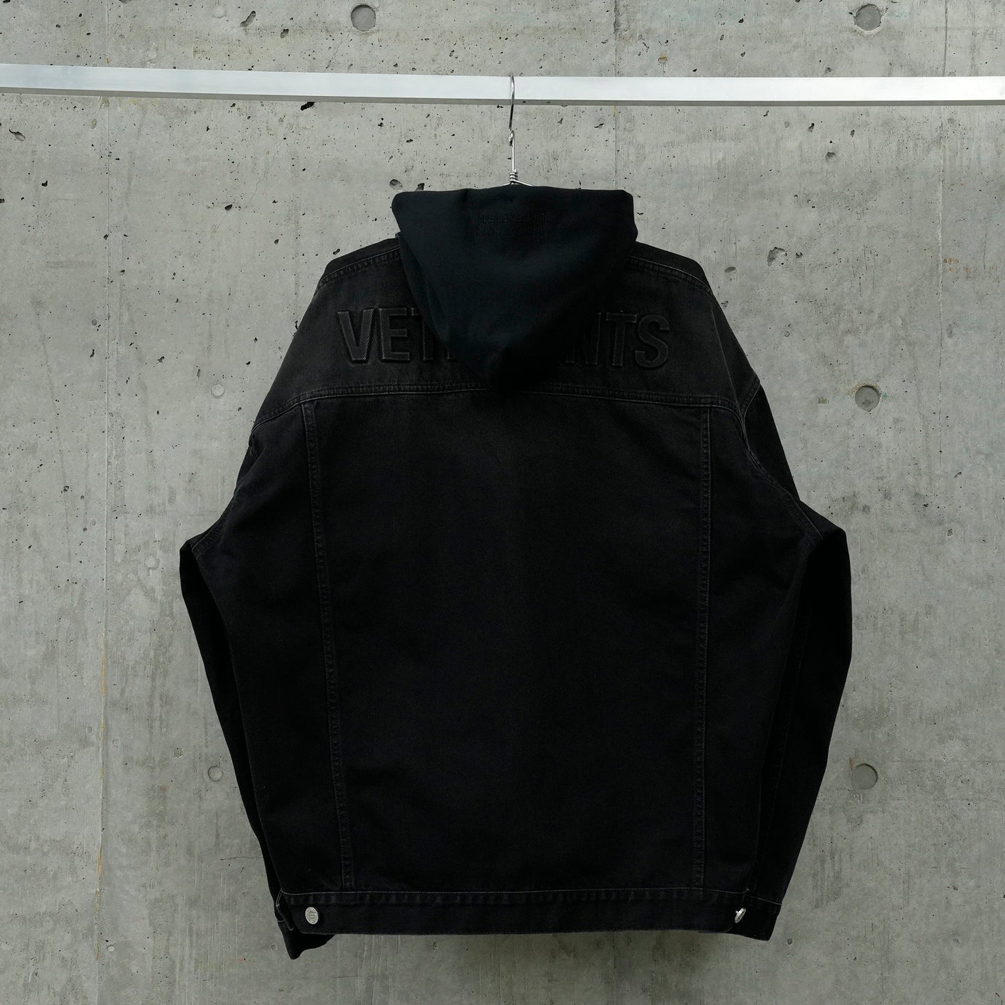 3D LOGO HOODED DENIM JACKET / BLACK