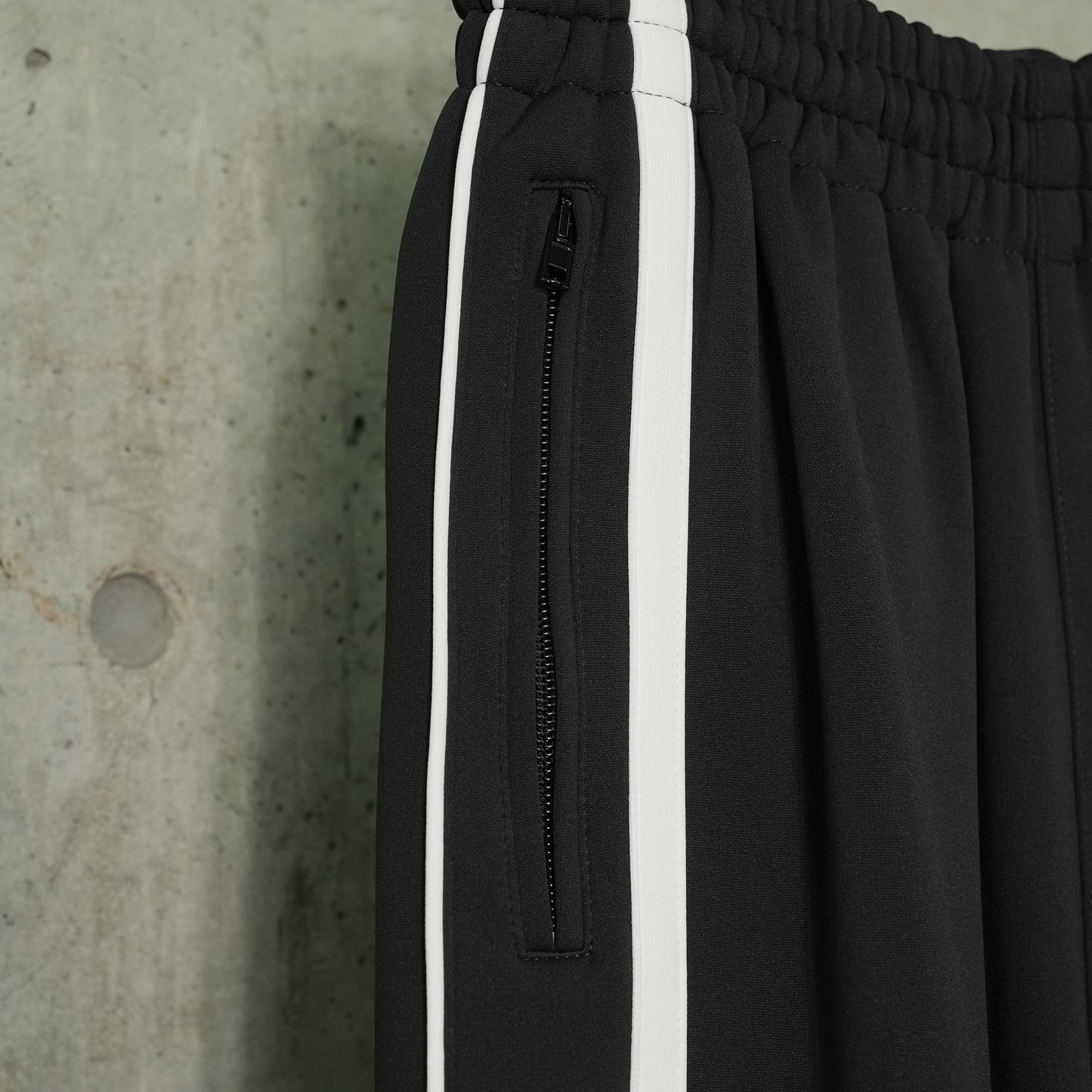 OVAL LOGO GYM PANT / BLACK